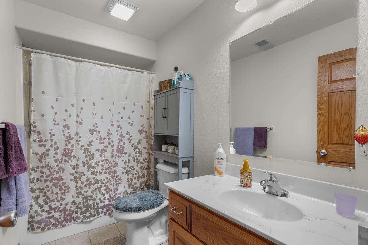 725 PLISCH STREET, Athens, Wisconsin 54411, 3 Bedrooms Bedrooms, ,2.5 BathroomsBathrooms,Multi-family,For Sale,725 PLISCH STREET,22504910