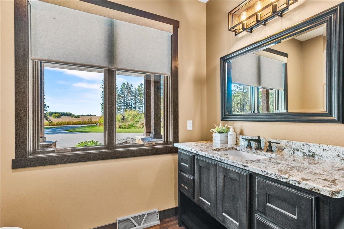 10778 LINCOLN AVENUE, Marshfield, Wisconsin 54449, 4 Bedrooms Bedrooms, ,4 BathroomsBathrooms,Residential,For Sale,10778 LINCOLN AVENUE,22504955