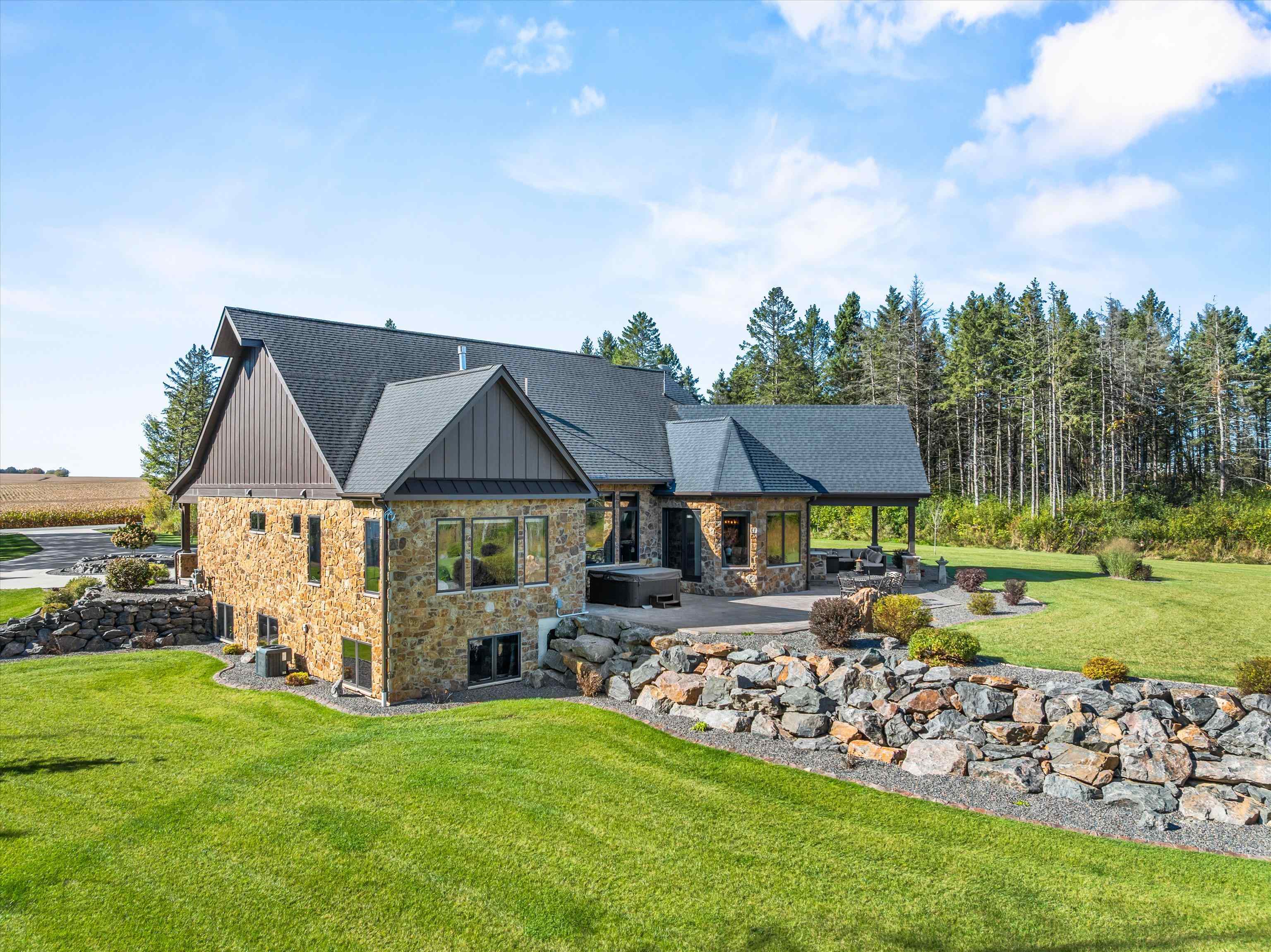 10778 LINCOLN AVENUE, Marshfield, Wisconsin 54449, 4 Bedrooms Bedrooms, ,4 BathroomsBathrooms,Residential,For Sale,10778 LINCOLN AVENUE,22504955