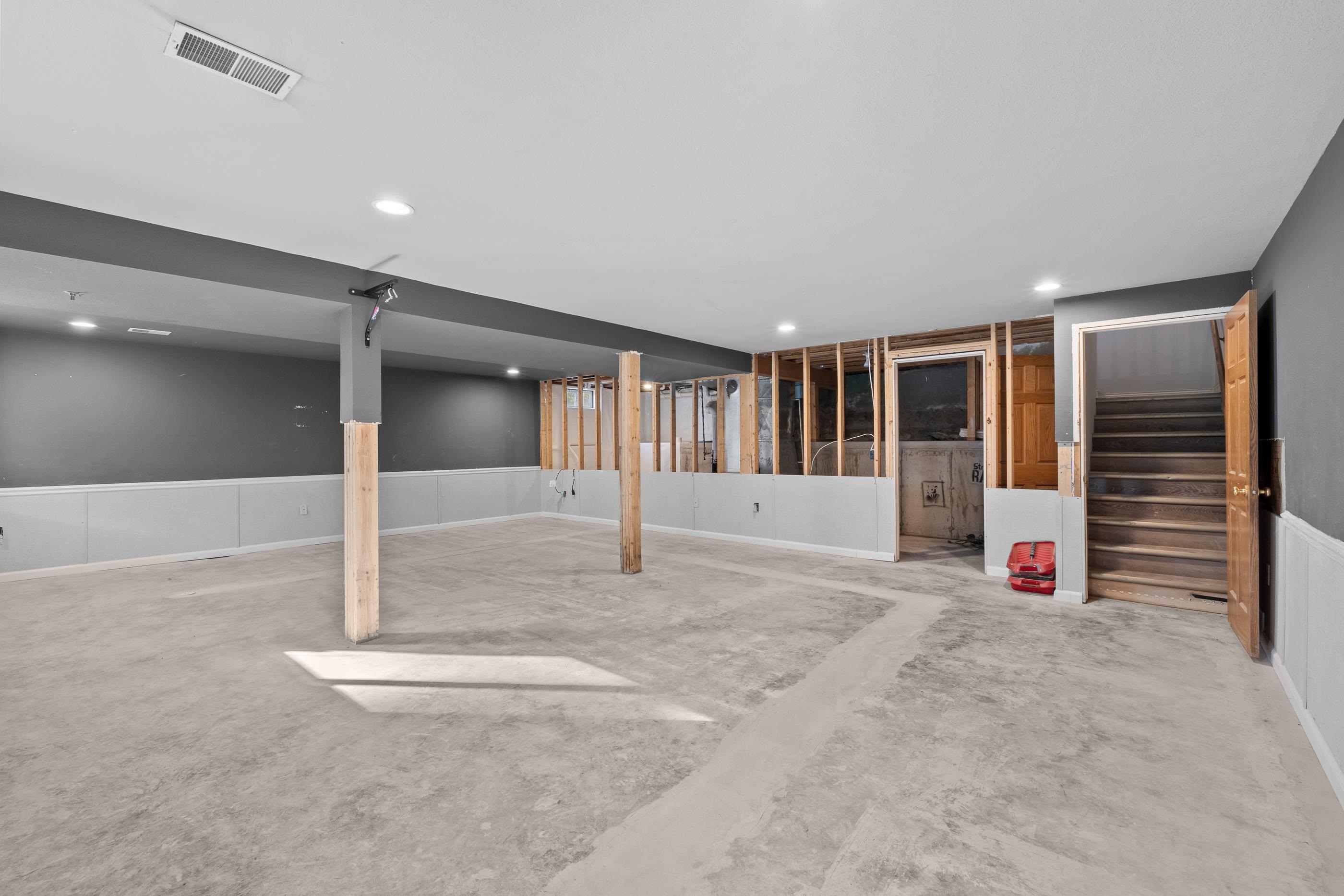 10145 WASHINGTON AVENUE, Marshfield, Wisconsin 54449, 4 Bedrooms Bedrooms, ,4 BathroomsBathrooms,Residential,For Sale,10145 WASHINGTON AVENUE,22505008