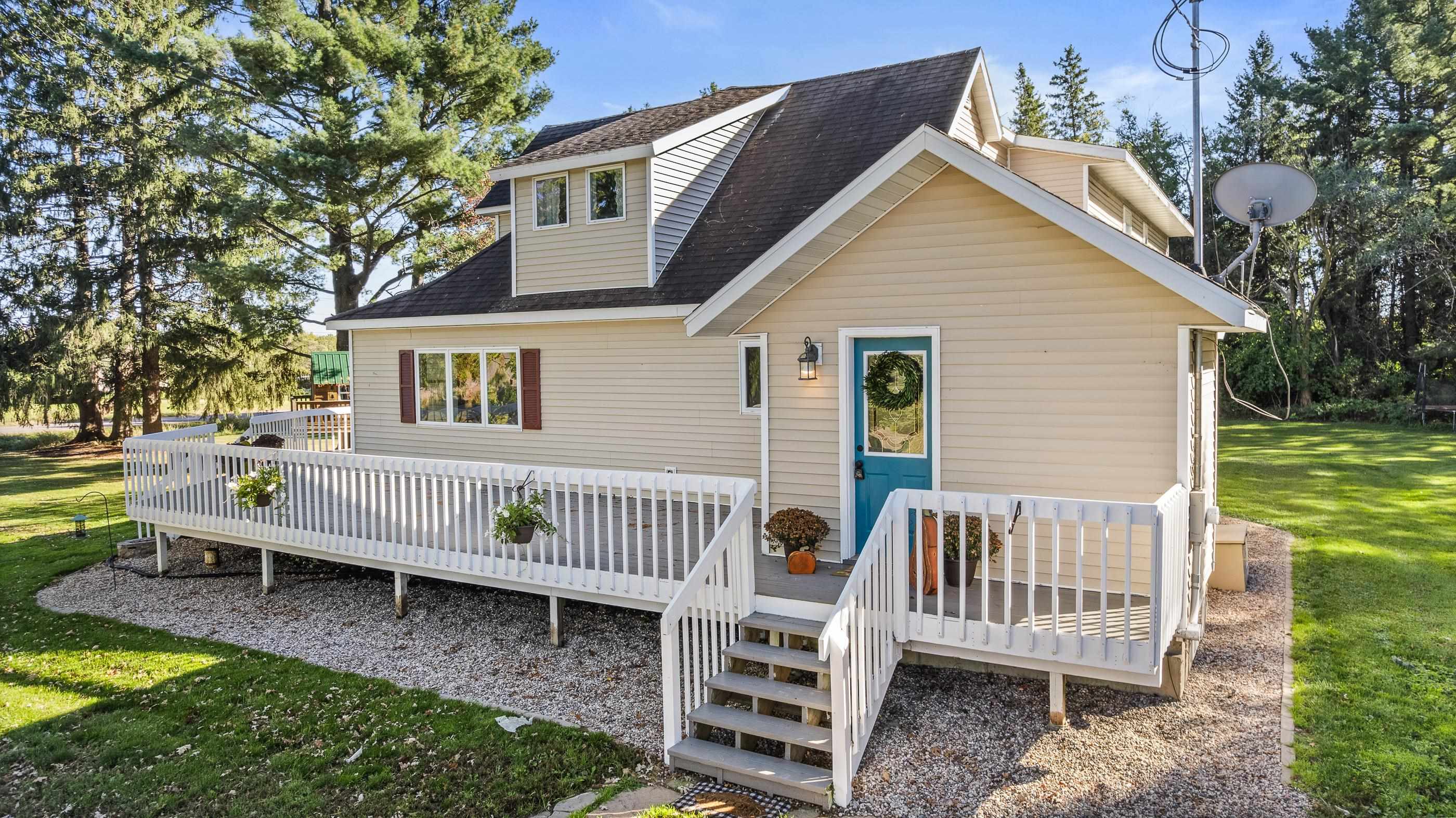 10145 WASHINGTON AVENUE, Marshfield, Wisconsin 54449, 4 Bedrooms Bedrooms, ,4 BathroomsBathrooms,Residential,For Sale,10145 WASHINGTON AVENUE,22505008