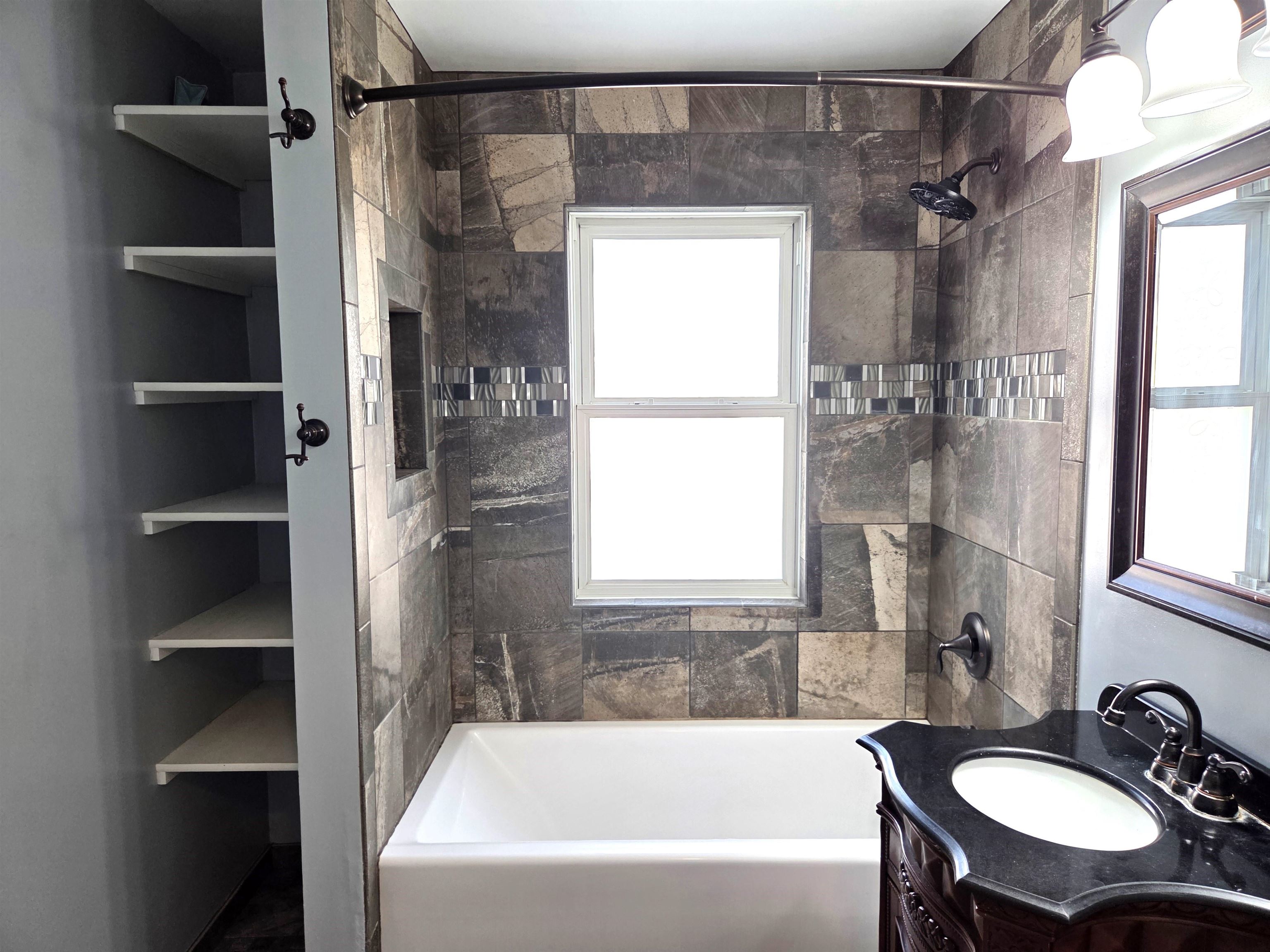 604 N CHESTNUT AVENUE, Marshfield, Wisconsin 54449, 4 Bedrooms Bedrooms, ,2 BathroomsBathrooms,Residential,For Sale,604 N CHESTNUT AVENUE,22505028