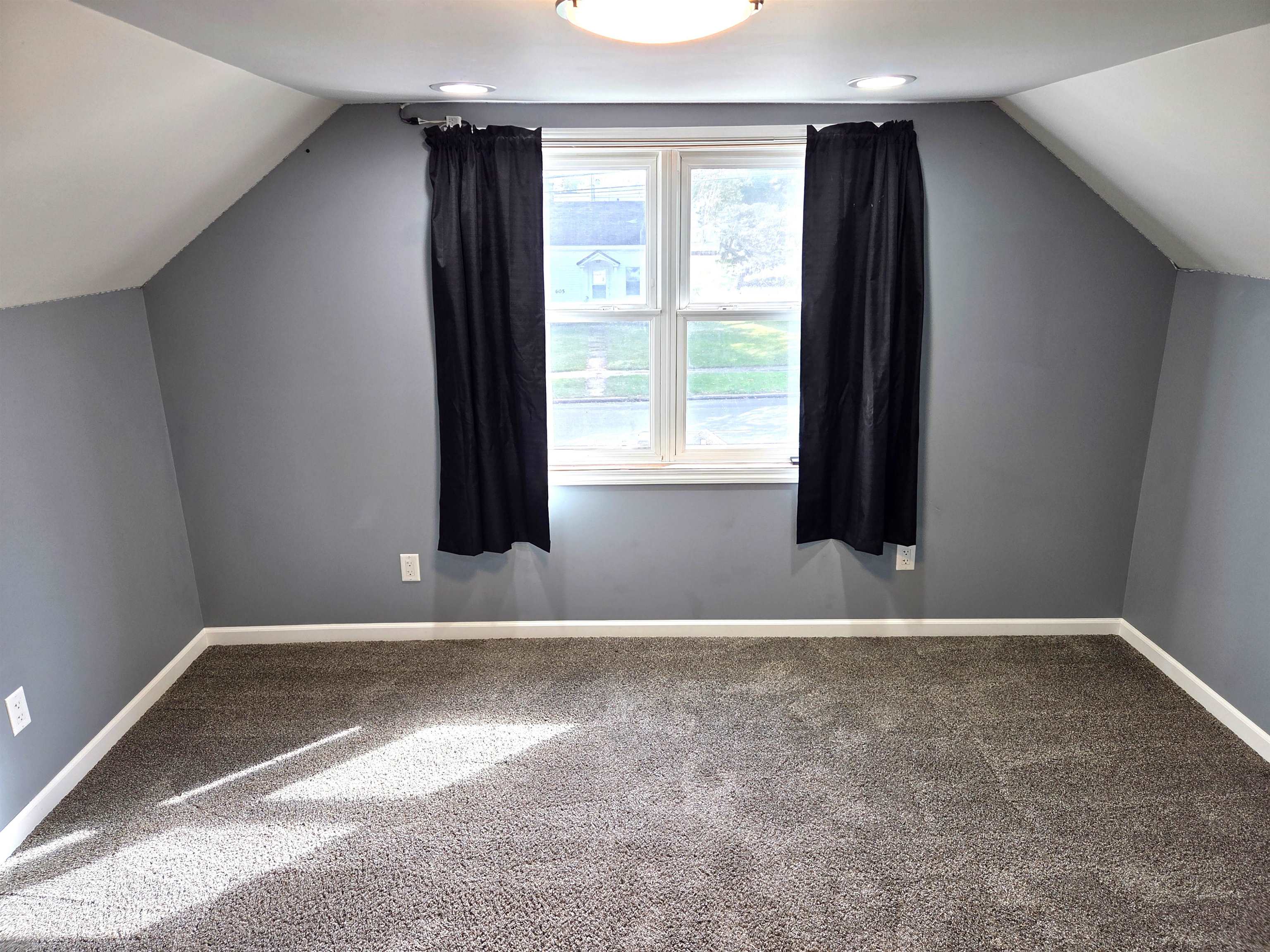 604 N CHESTNUT AVENUE, Marshfield, Wisconsin 54449, 4 Bedrooms Bedrooms, ,2 BathroomsBathrooms,Residential,For Sale,604 N CHESTNUT AVENUE,22505028