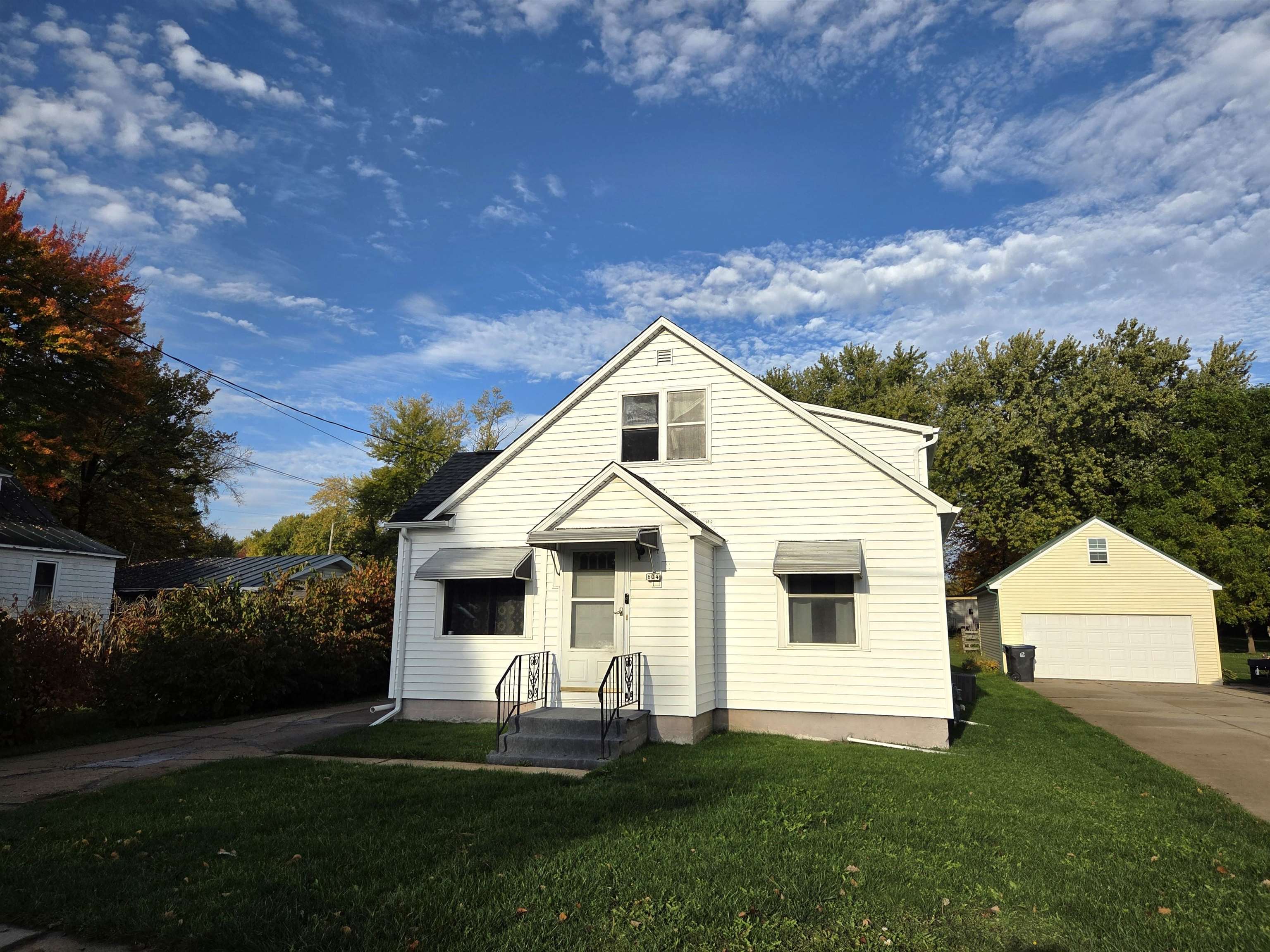 604 N CHESTNUT AVENUE, Marshfield, Wisconsin 54449, 4 Bedrooms Bedrooms, ,2 BathroomsBathrooms,Residential,For Sale,604 N CHESTNUT AVENUE,22505028