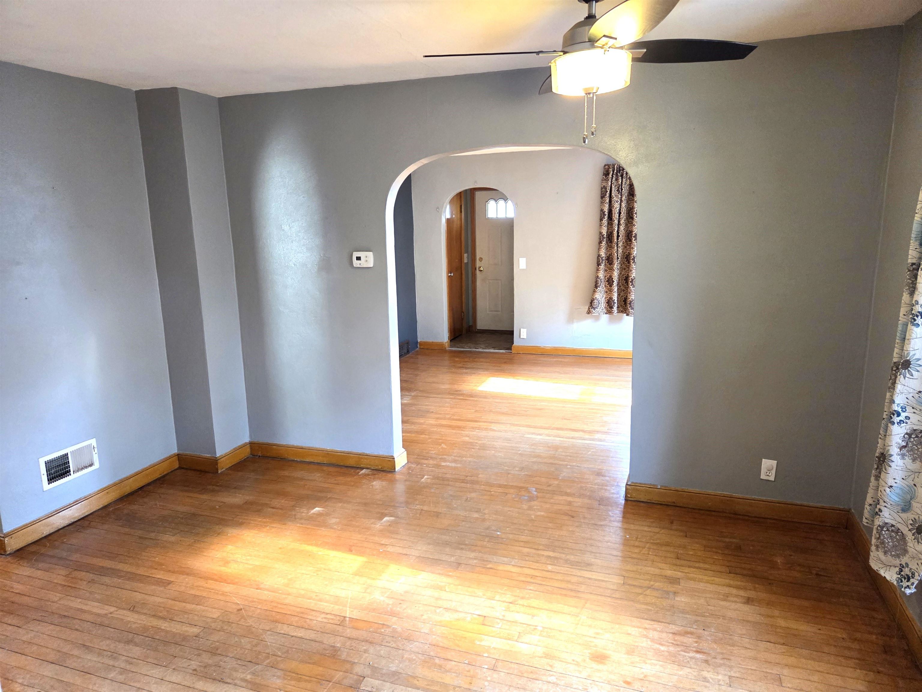 604 N CHESTNUT AVENUE, Marshfield, Wisconsin 54449, 4 Bedrooms Bedrooms, ,2 BathroomsBathrooms,Residential,For Sale,604 N CHESTNUT AVENUE,22505028