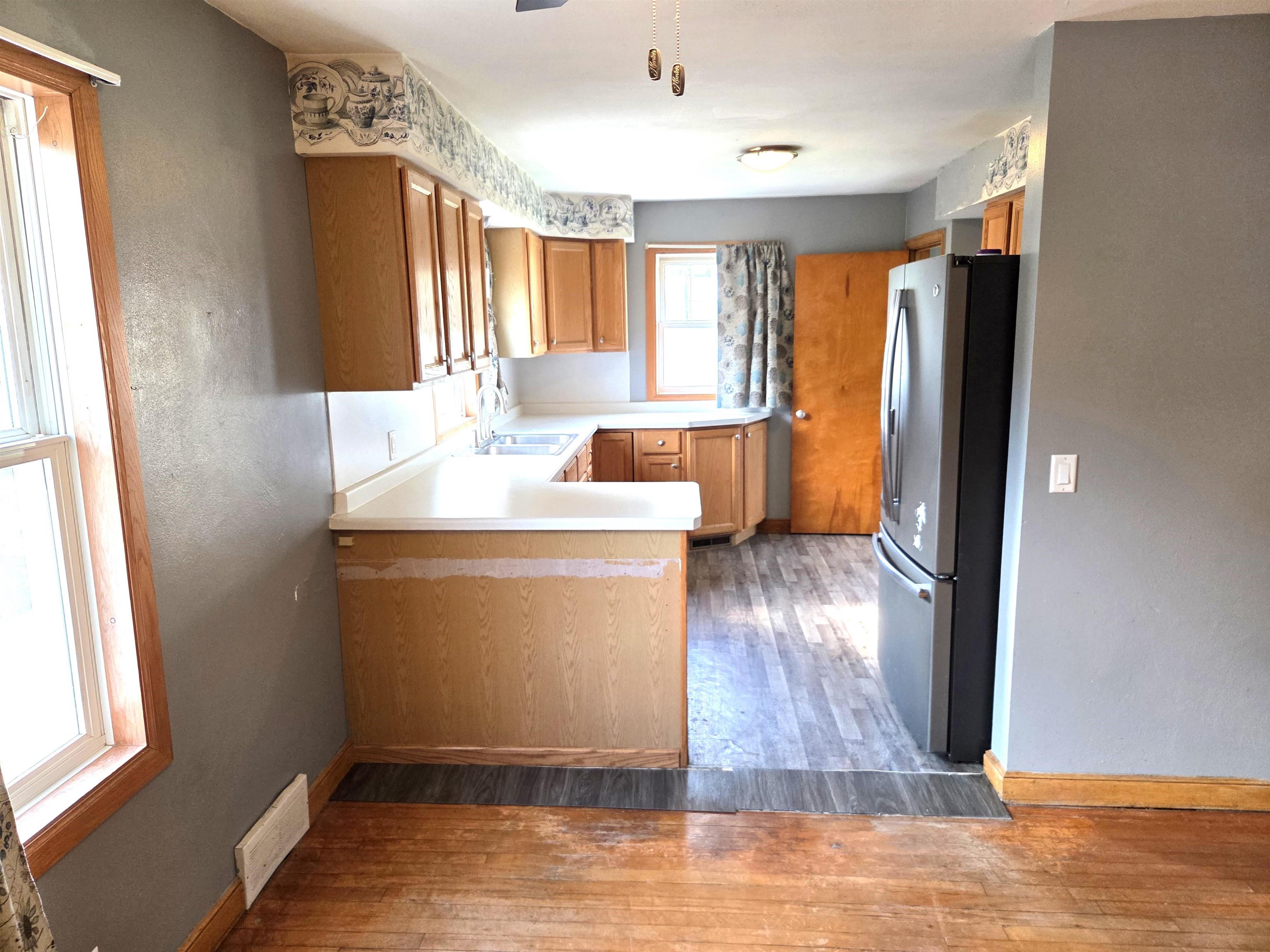 604 N CHESTNUT AVENUE, Marshfield, Wisconsin 54449, 4 Bedrooms Bedrooms, ,2 BathroomsBathrooms,Residential,For Sale,604 N CHESTNUT AVENUE,22505028