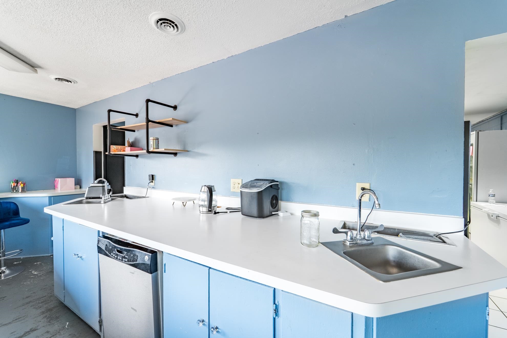 1707 MERRILL AVENUE, Wausau, Wisconsin 54401, ,Commercial/industrial,For Sale,1707 MERRILL AVENUE,22505038