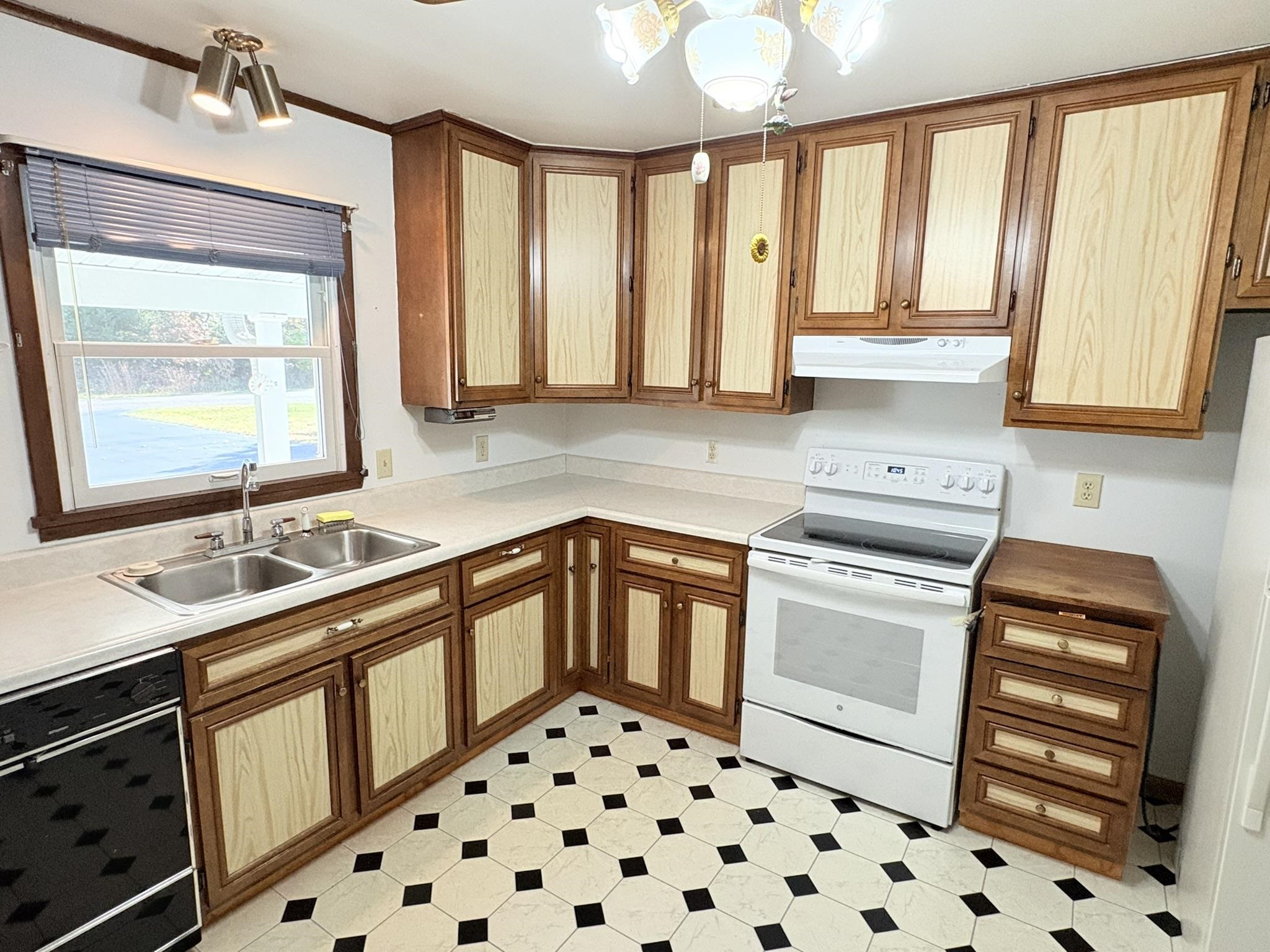 2633 SWIGGUM LANE, Nekoosa, Wisconsin 54457, 3 Bedrooms Bedrooms, ,1 BathroomBathrooms,Residential,For Sale,2633 SWIGGUM LANE,22505056