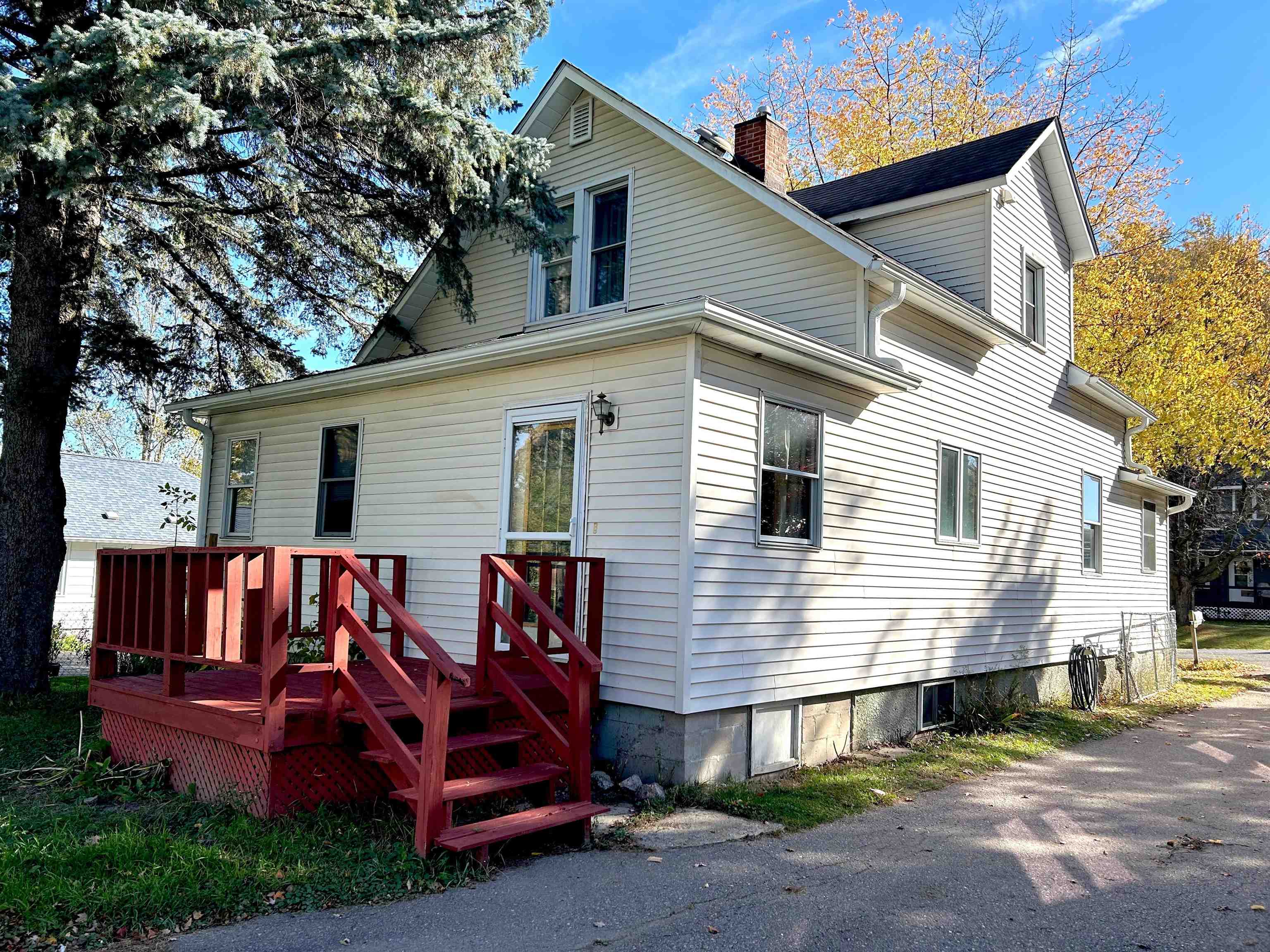 108 HINMAN AVENUE, Marshfield, Wisconsin 54449, 3 Bedrooms Bedrooms, ,1 BathroomBathrooms,Residential,For Sale,108 HINMAN AVENUE,22505069