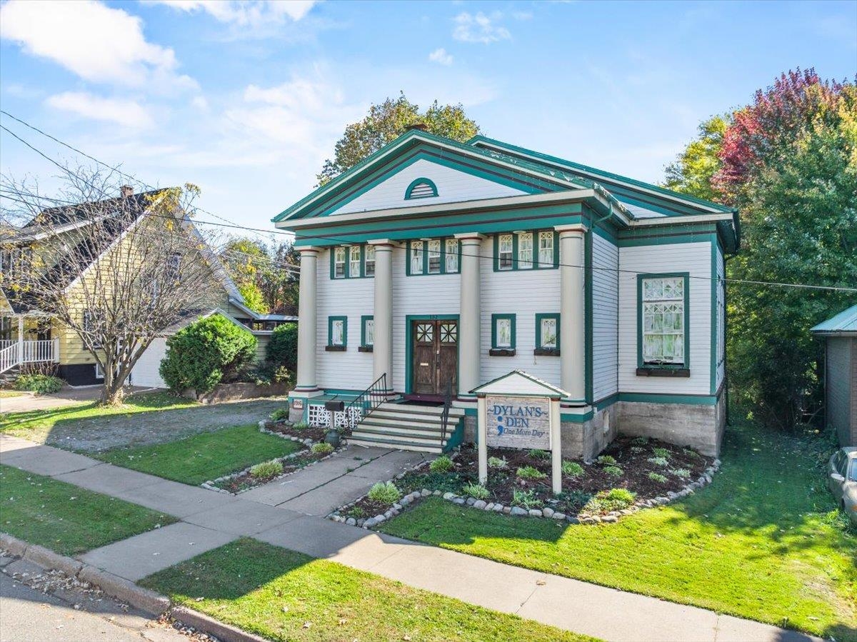 132 E 4TH STREET, Neillsville, Wisconsin 54456, ,Commercial/industrial,For Sale,132 E 4TH STREET,22505085