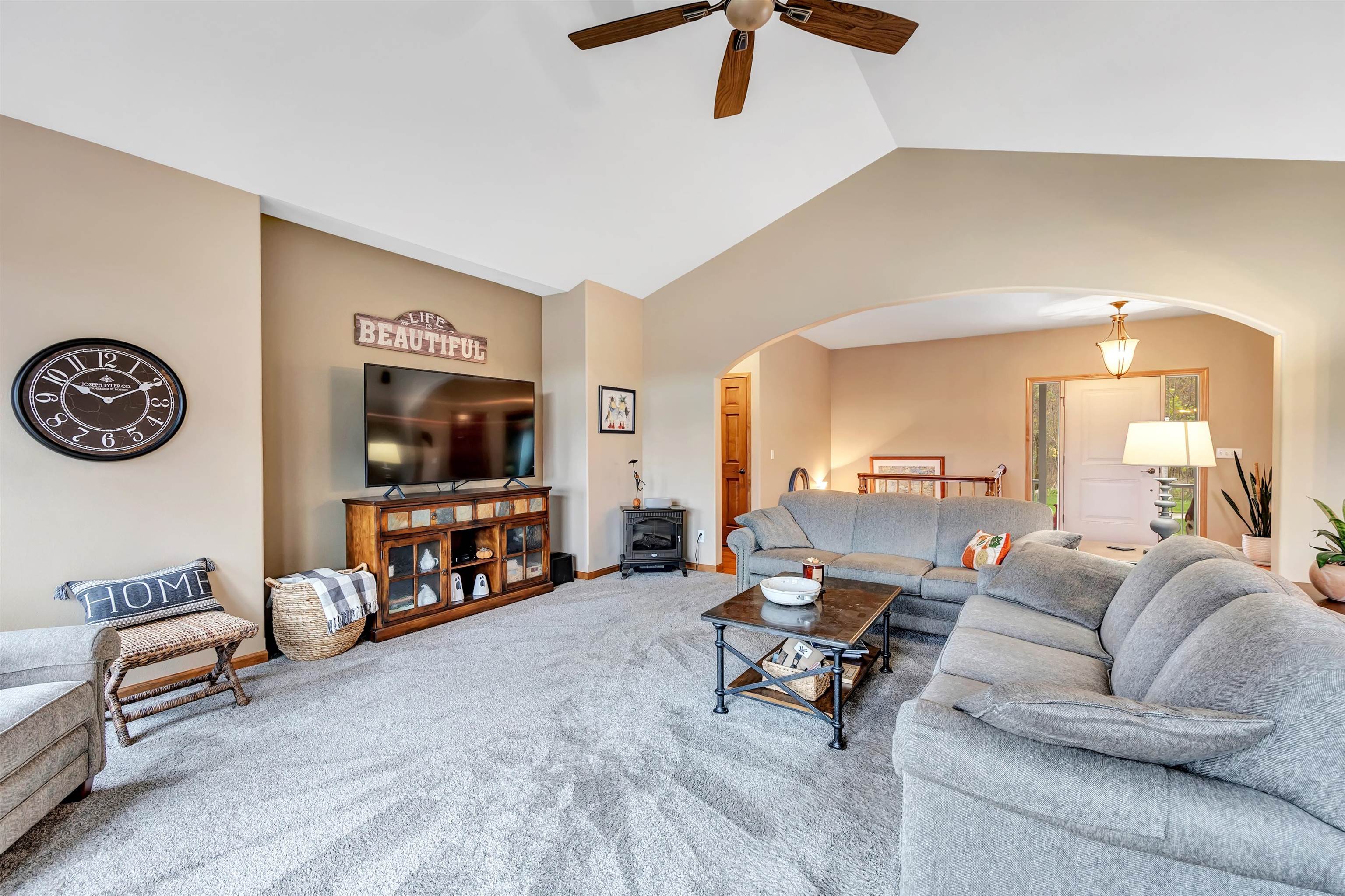 4006 ELKINS ROAD, Amherst, Wisconsin 54406, 4 Bedrooms Bedrooms, ,3 BathroomsBathrooms,Residential,For Sale,4006 ELKINS ROAD,22505122