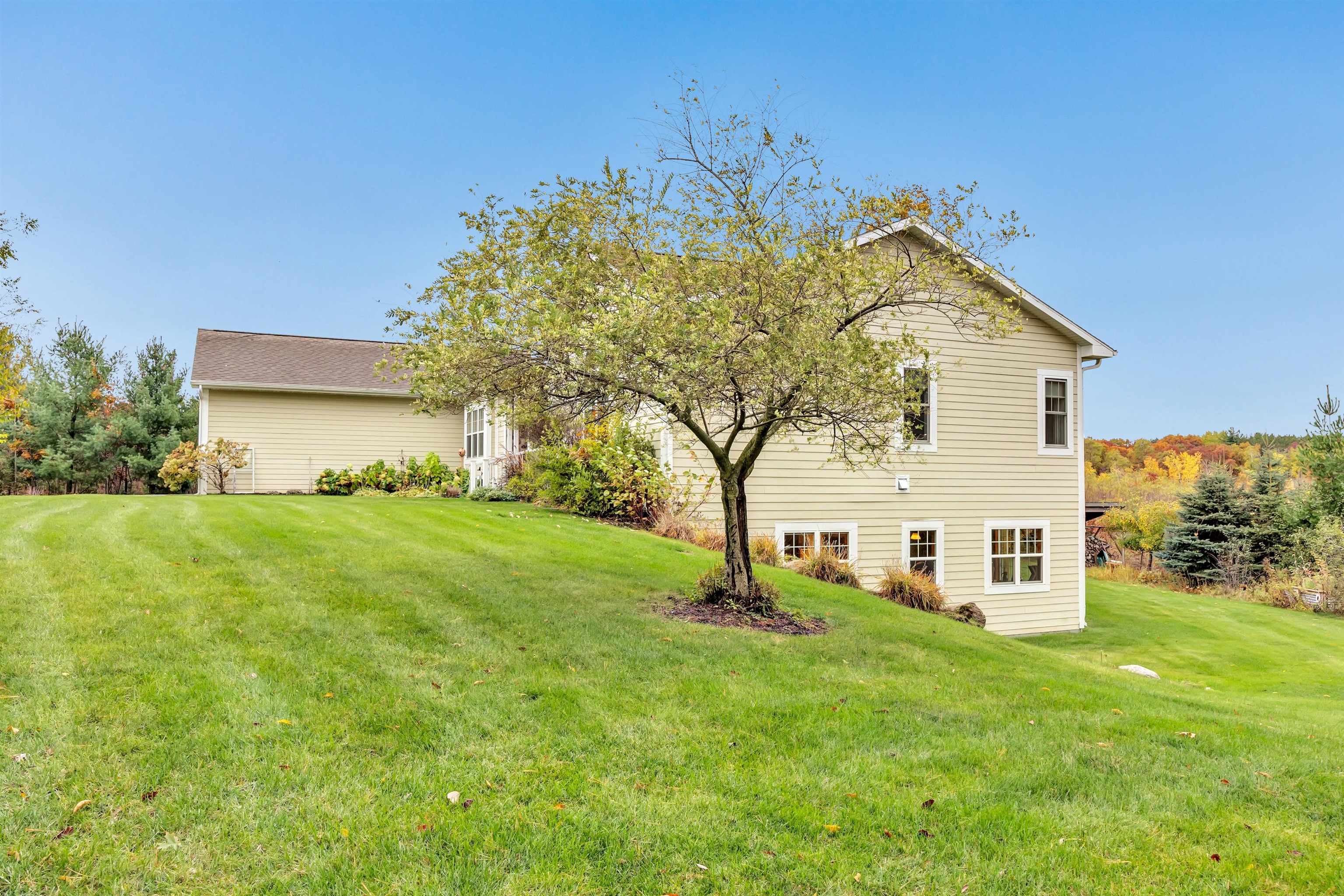 4006 ELKINS ROAD, Amherst, Wisconsin 54406, 4 Bedrooms Bedrooms, ,3 BathroomsBathrooms,Residential,For Sale,4006 ELKINS ROAD,22505122