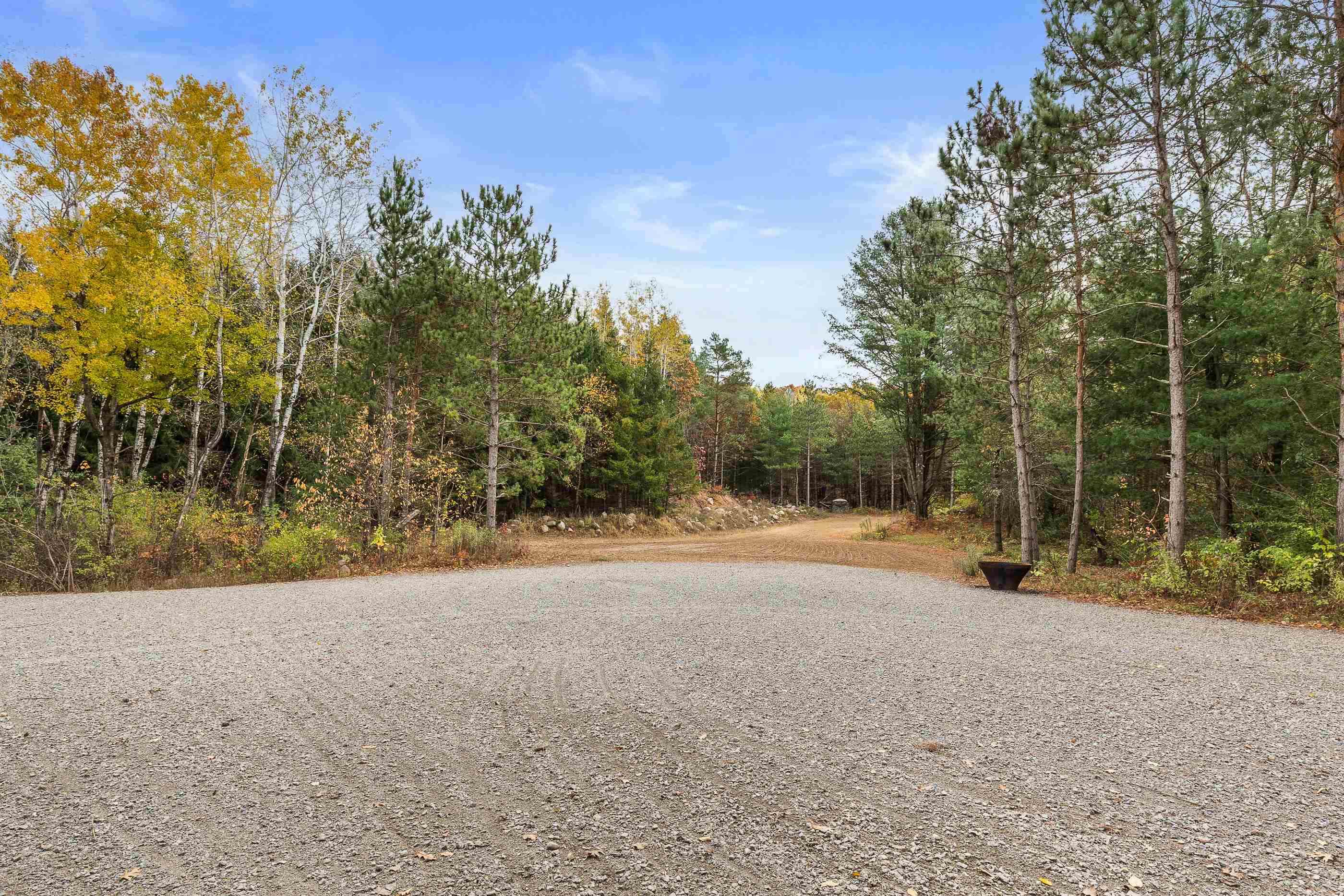 8261 ROLLING HILLS ROAD, Custer, Wisconsin 54423, 5 Bedrooms Bedrooms, ,3 BathroomsBathrooms,Residential,For Sale,8261 ROLLING HILLS ROAD,22505136