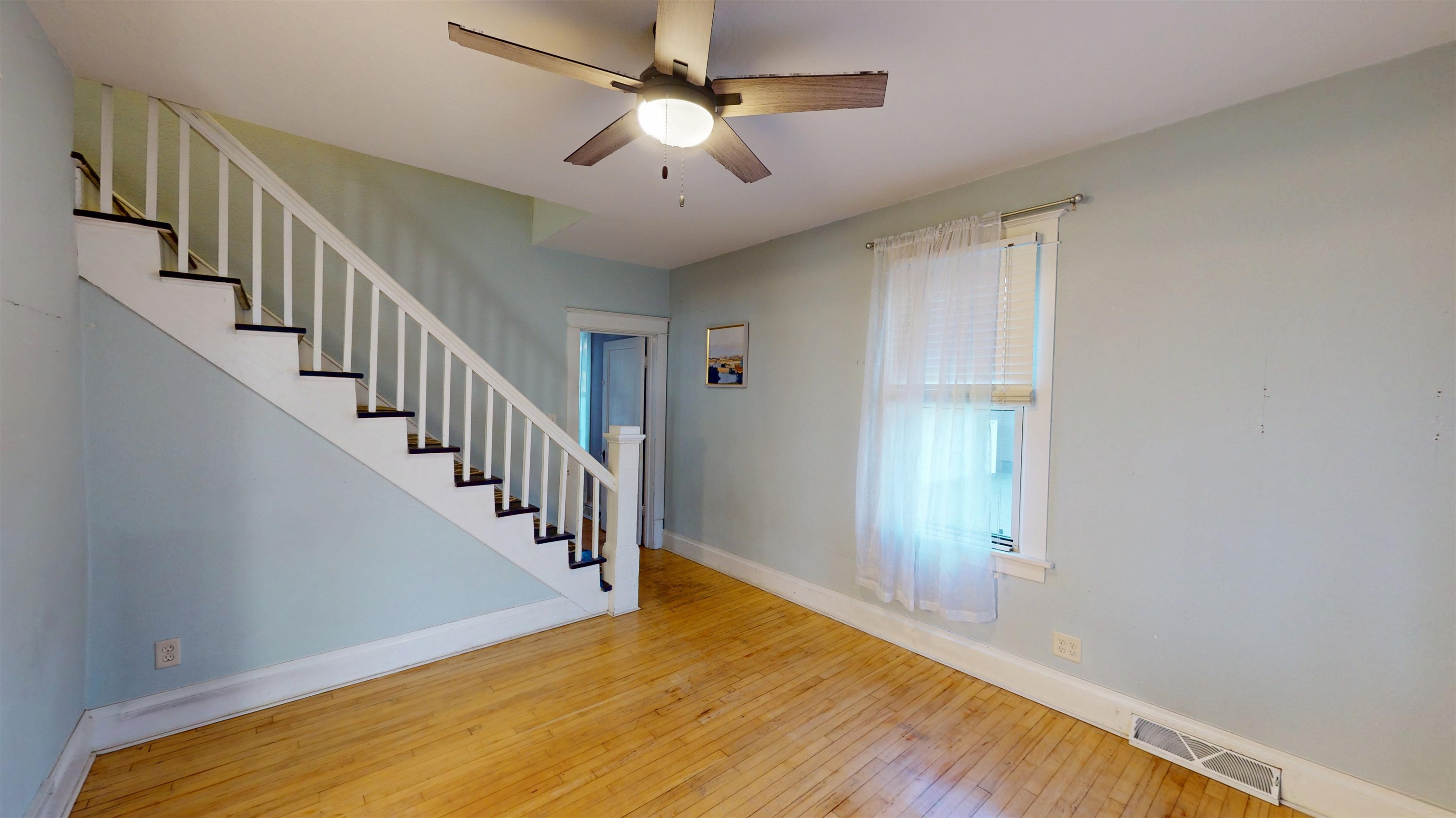 204 N HINMAN AVENUE, Marshfield, Wisconsin 54449, 3 Bedrooms Bedrooms, ,2 BathroomsBathrooms,Residential,For Sale,204 N HINMAN AVENUE,22505142