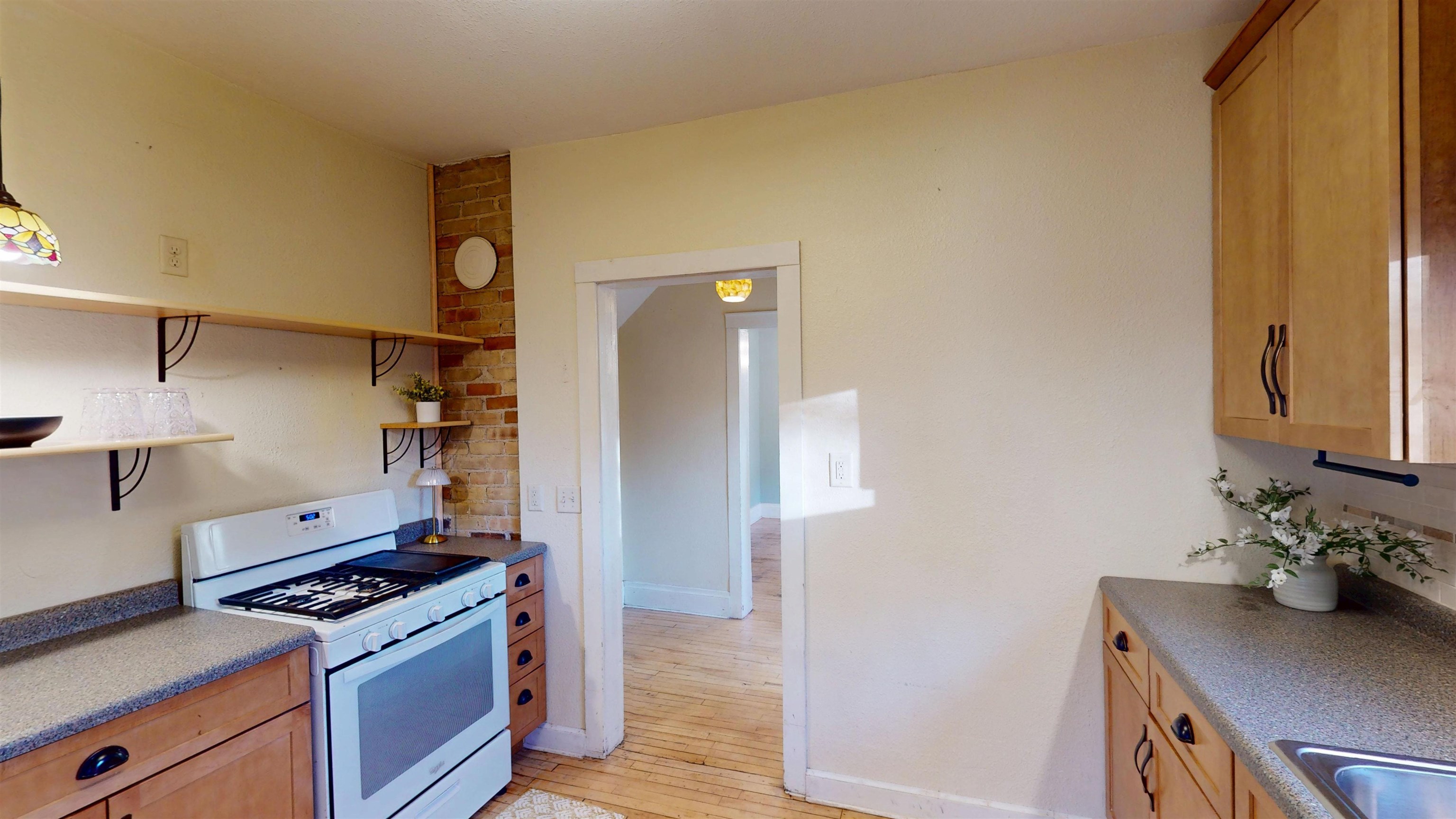 204 N HINMAN AVENUE, Marshfield, Wisconsin 54449, 3 Bedrooms Bedrooms, ,2 BathroomsBathrooms,Residential,For Sale,204 N HINMAN AVENUE,22505142