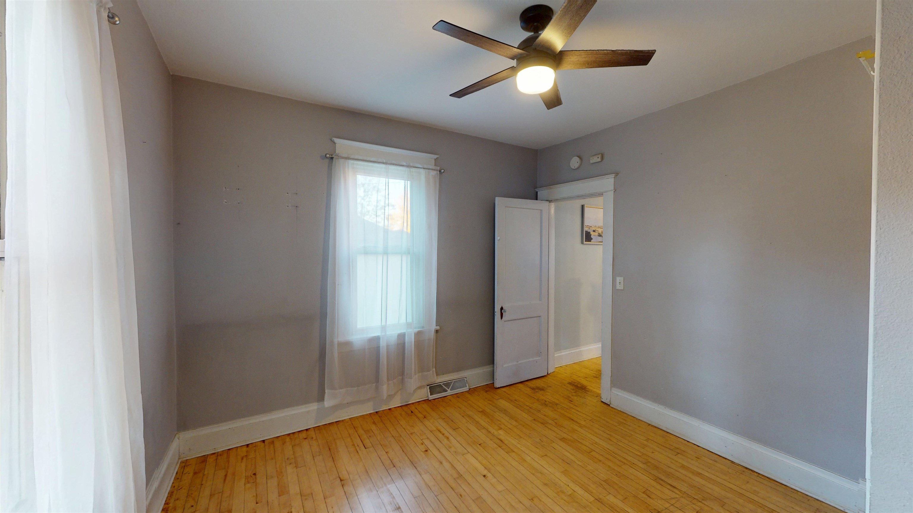 204 N HINMAN AVENUE, Marshfield, Wisconsin 54449, 3 Bedrooms Bedrooms, ,2 BathroomsBathrooms,Residential,For Sale,204 N HINMAN AVENUE,22505142