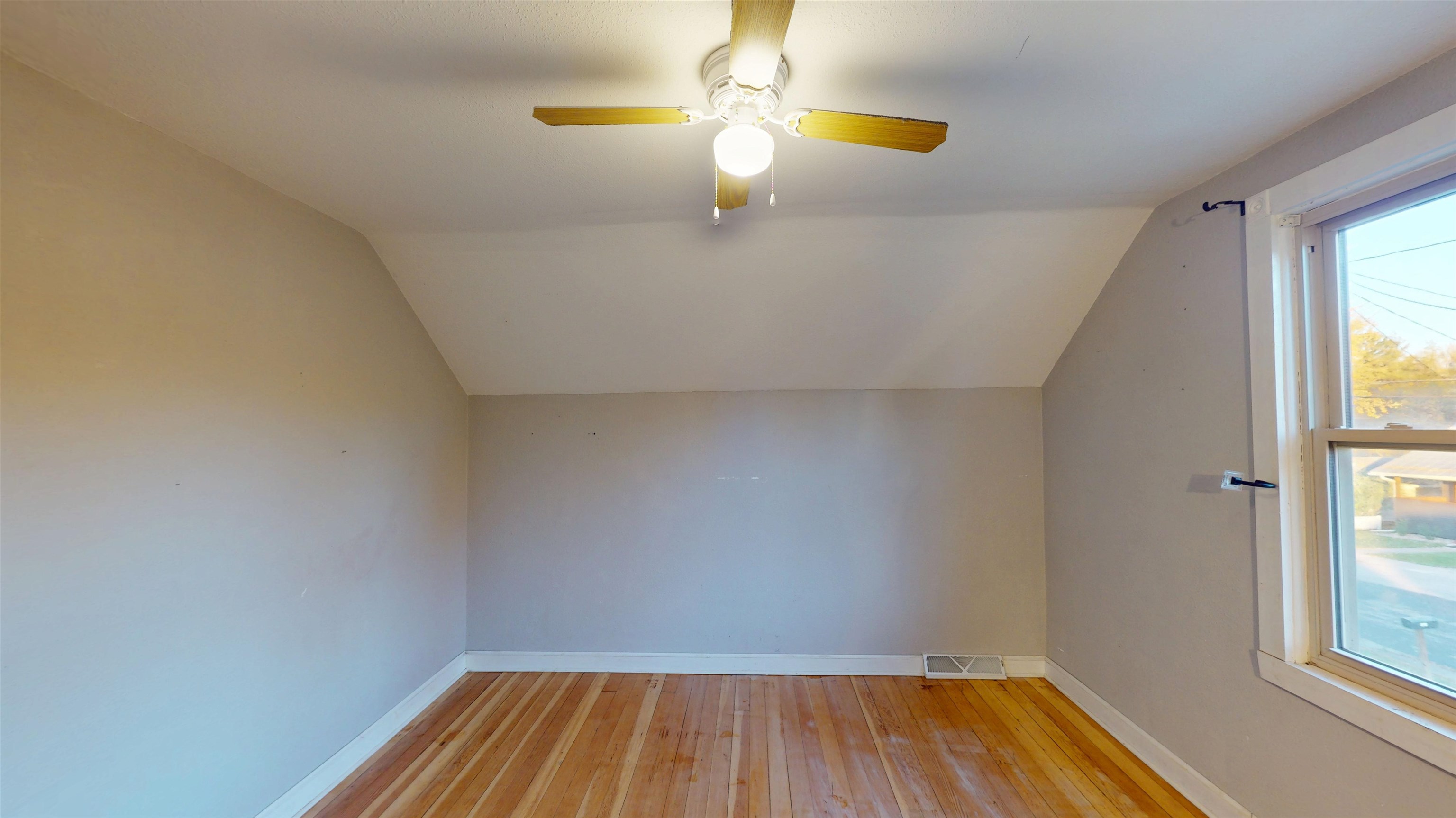 204 N HINMAN AVENUE, Marshfield, Wisconsin 54449, 3 Bedrooms Bedrooms, ,2 BathroomsBathrooms,Residential,For Sale,204 N HINMAN AVENUE,22505142