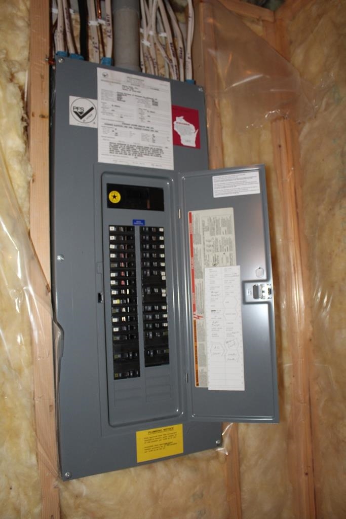 9916 RIDGEWAY COURT, Minocqua, Wisconsin 54548, 3 Bedrooms Bedrooms, ,2 BathroomsBathrooms,Residential,For Sale,9916 RIDGEWAY COURT,22505220