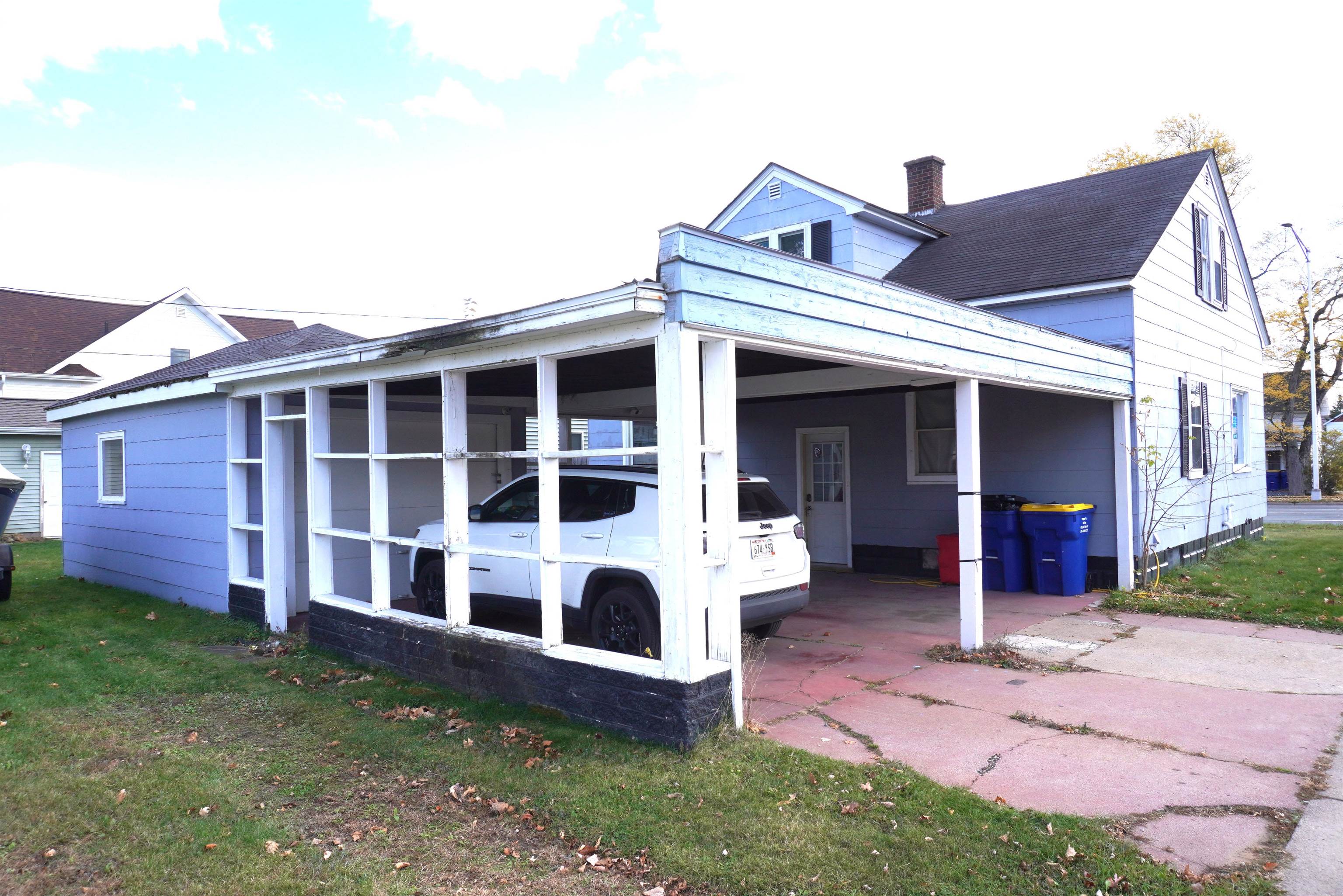 2000 E MAIN STREET, Merrill, Wisconsin 54452, 3 Bedrooms Bedrooms, ,1 BathroomBathrooms,Residential,For Sale,2000 E MAIN STREET,22505226