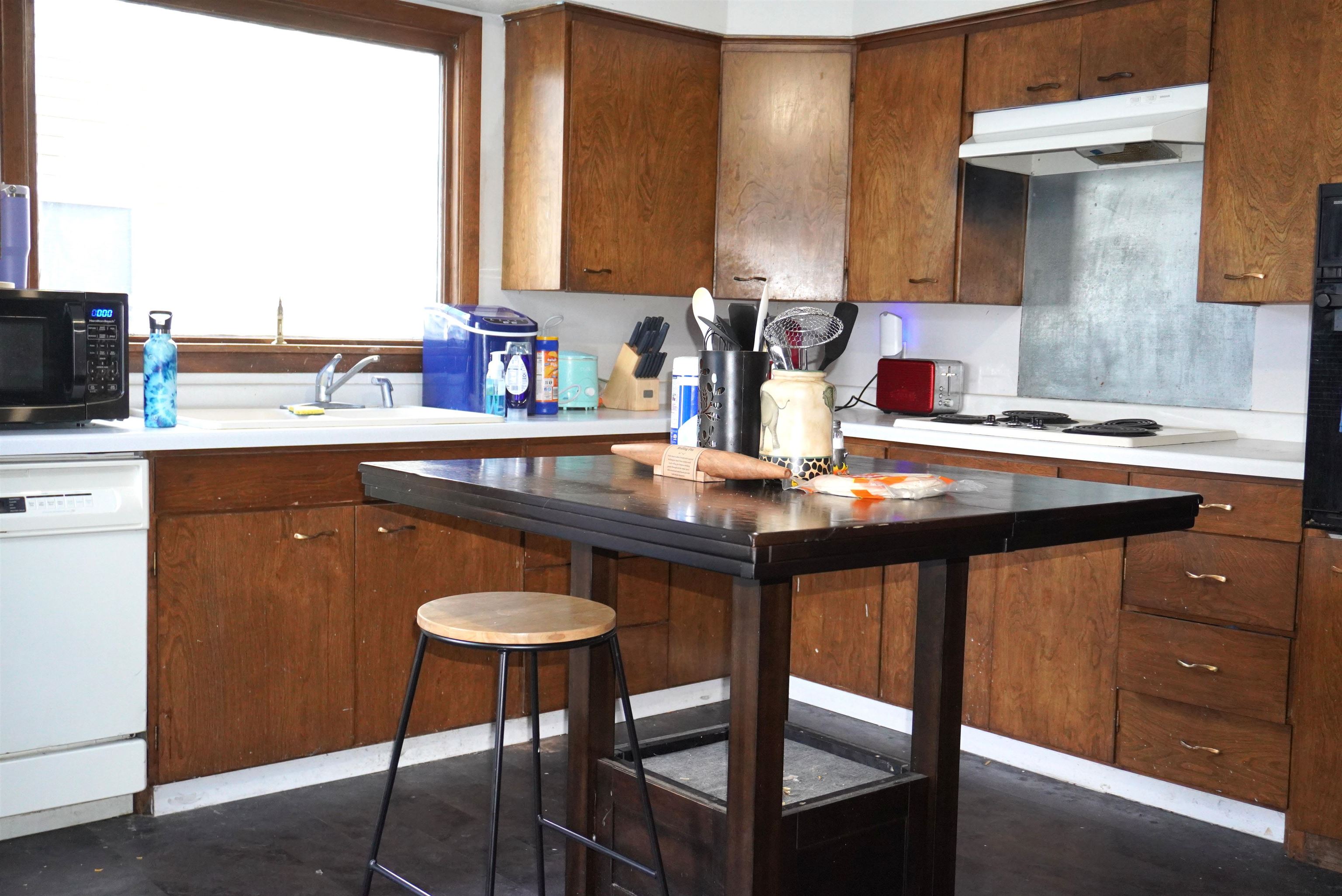 2000 E MAIN STREET, Merrill, Wisconsin 54452, 3 Bedrooms Bedrooms, ,1 BathroomBathrooms,Residential,For Sale,2000 E MAIN STREET,22505226