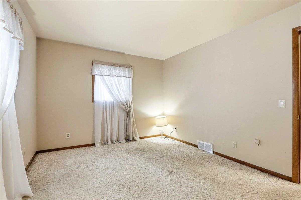 5940 PINE RIDGE TRAIL, Wisconsin Rapids, Wisconsin 54494, 3 Bedrooms Bedrooms, ,1 BathroomBathrooms,Residential,For Sale,5940 PINE RIDGE TRAIL,22505249