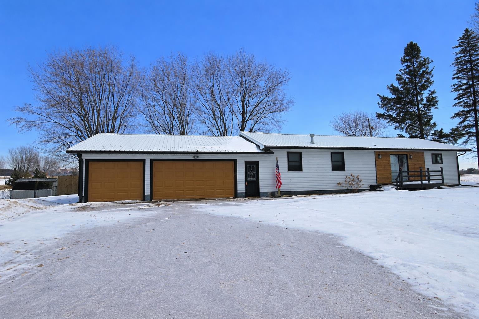 W939 HIGHWAY 10, Chili, Wisconsin 54420, 3 Bedrooms Bedrooms, ,2 BathroomsBathrooms,Residential,For Sale,W939 HIGHWAY 10,22505252