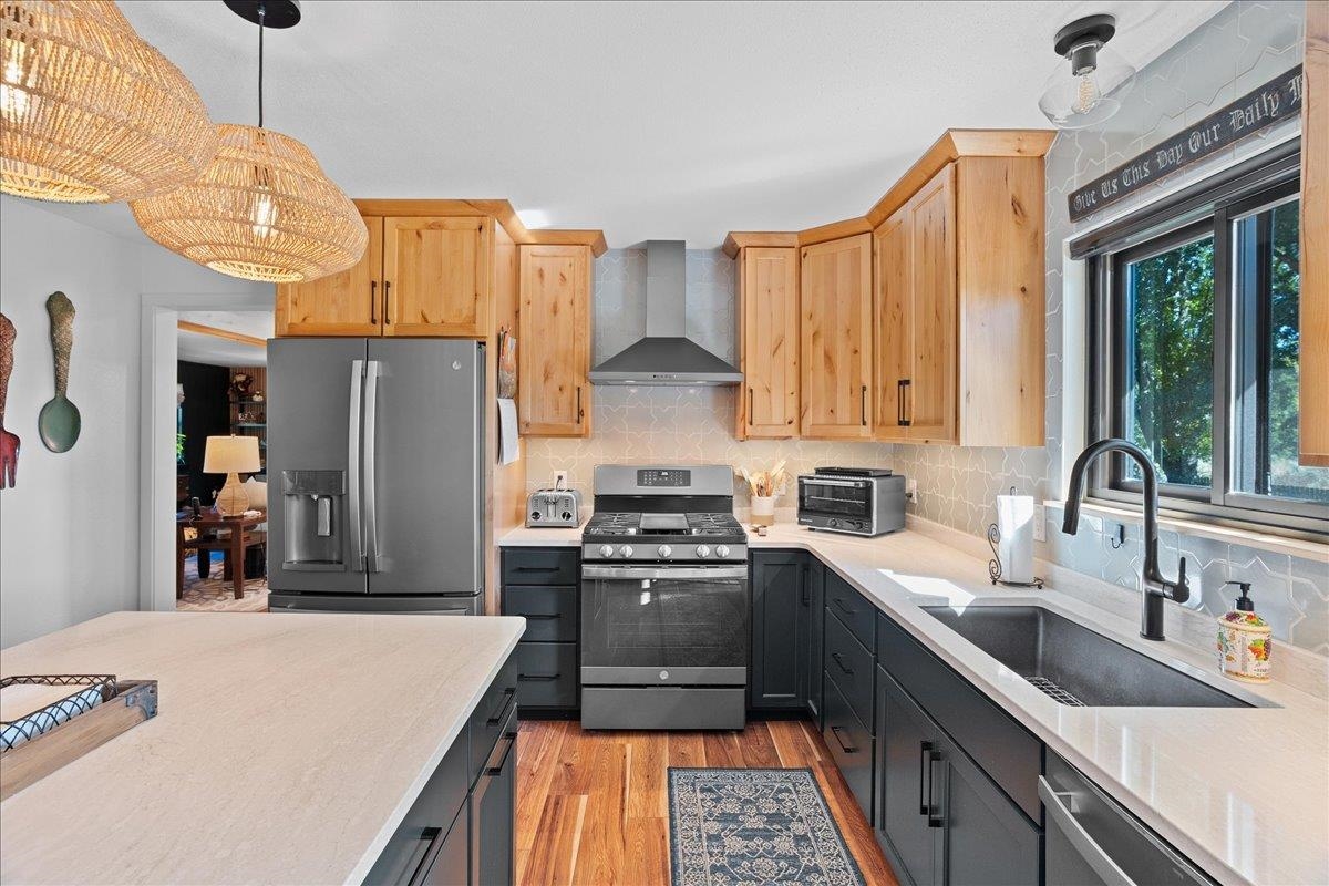 W939 HIGHWAY 10, Chili, Wisconsin 54420, 3 Bedrooms Bedrooms, ,2 BathroomsBathrooms,Residential,For Sale,W939 HIGHWAY 10,22505252