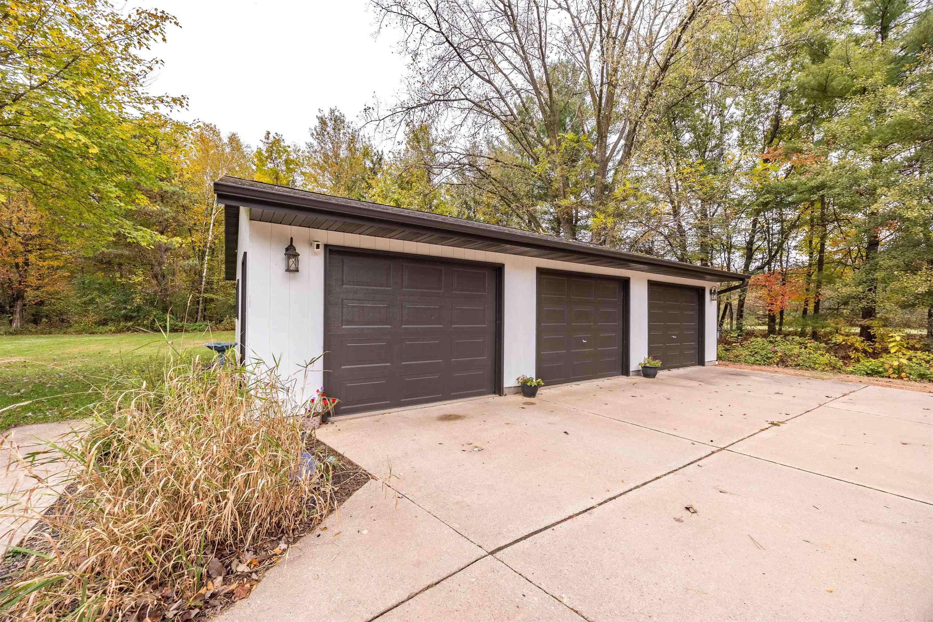 2916 BLUE HERON LANE, Stevens Point, Wisconsin 54481, 3 Bedrooms Bedrooms, ,2 BathroomsBathrooms,Residential,For Sale,2916 BLUE HERON LANE,22505265