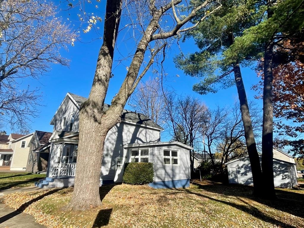 115 N 2ND AVENUE, Wausau, Wisconsin 54401, 3 Bedrooms Bedrooms, ,1 BathroomBathrooms,Residential,For Sale,115 N 2ND AVENUE,22505302