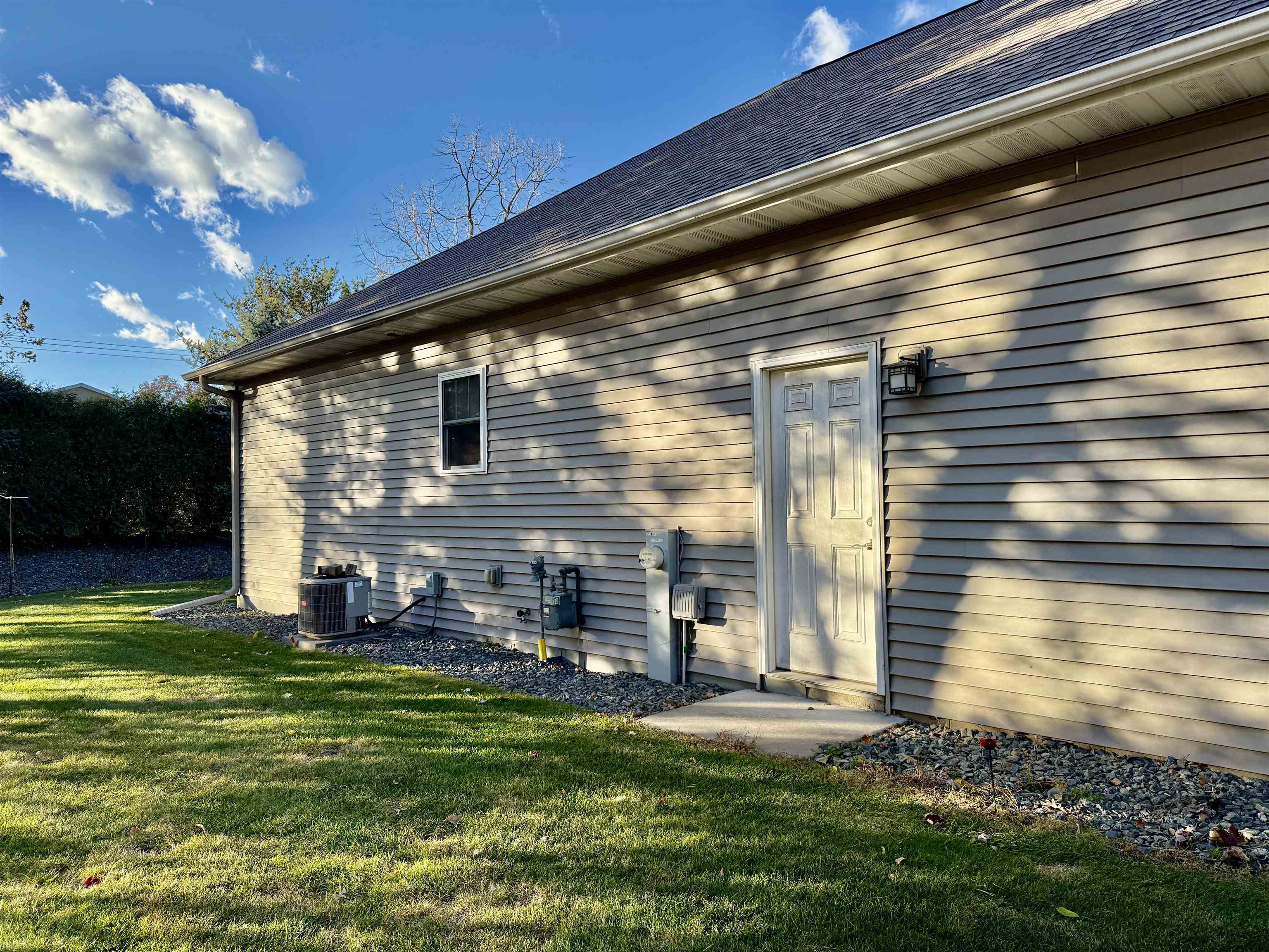 2911 TUSCANY WAY, Plover, Wisconsin 54467, 2 Bedrooms Bedrooms, ,2 BathroomsBathrooms,Residential,For Sale,2911 TUSCANY WAY,22505306