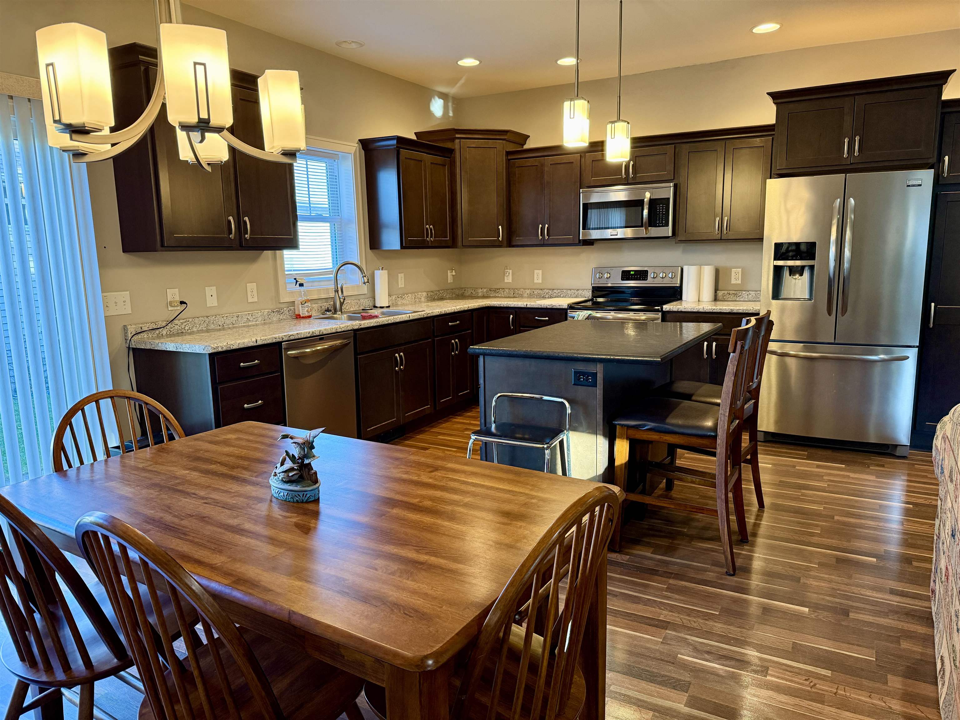 2911 TUSCANY WAY, Plover, Wisconsin 54467, 2 Bedrooms Bedrooms, ,2 BathroomsBathrooms,Residential,For Sale,2911 TUSCANY WAY,22505306
