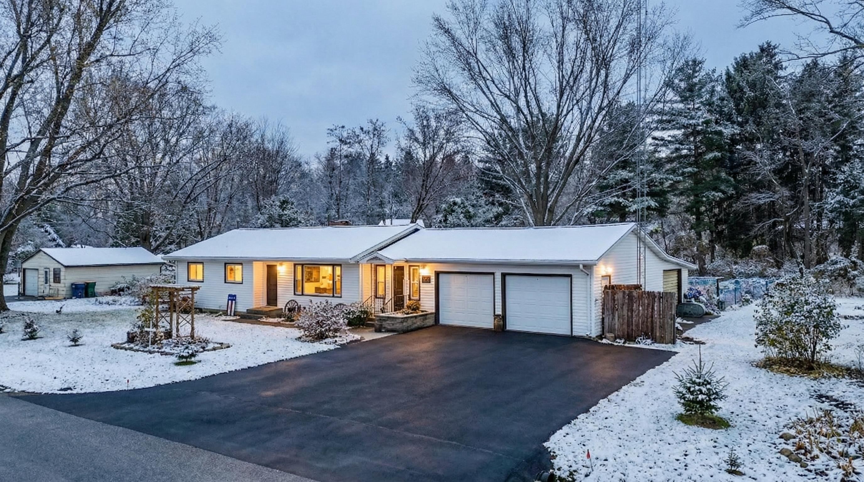 235 SCHOOL STREET, Amherst, Wisconsin 54406, 3 Bedrooms Bedrooms, ,1 BathroomBathrooms,Residential,For Sale,235 SCHOOL STREET,22505327