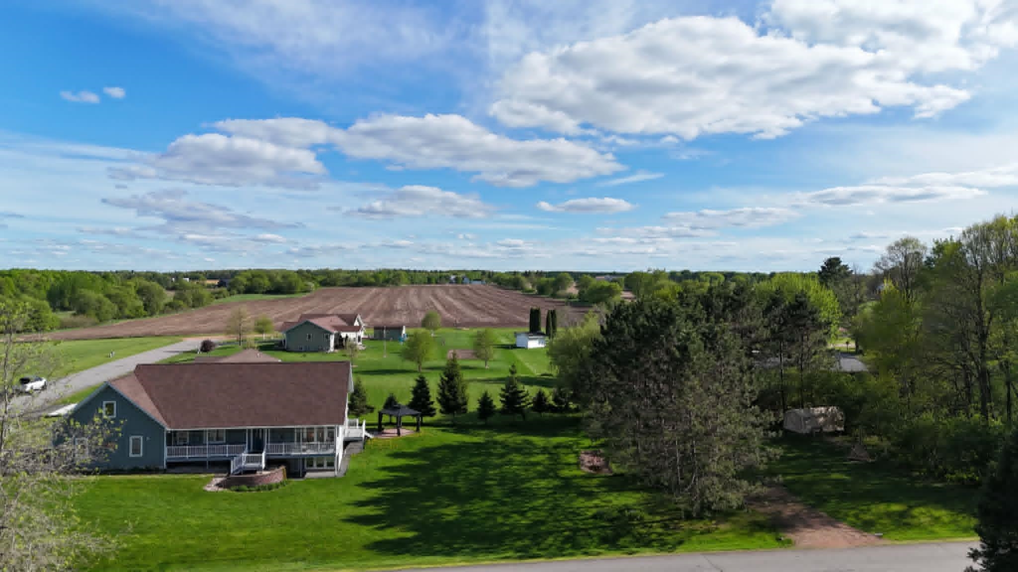 213632 COZY LANE, Stratford, Wisconsin 54484, 5 Bedrooms Bedrooms, ,2 BathroomsBathrooms,Residential,For Sale,213632 COZY LANE,22505377