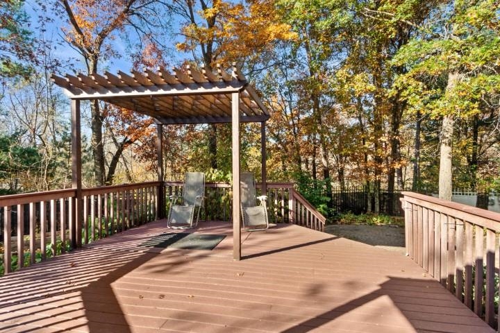 152 MAPLE BLUFF ROAD NORTH, Stevens Point, Wisconsin 54482, 5 Bedrooms Bedrooms, ,5 BathroomsBathrooms,Residential,For Sale,152 MAPLE BLUFF ROAD NORTH,22505475