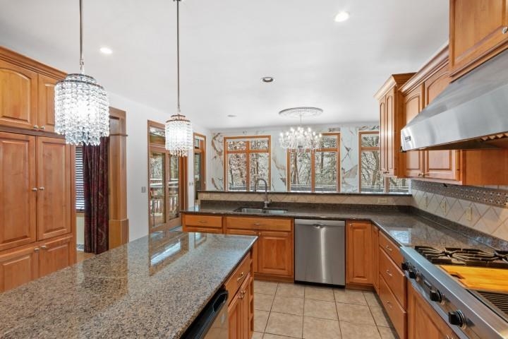 152 MAPLE BLUFF ROAD NORTH, Stevens Point, Wisconsin 54482, 5 Bedrooms Bedrooms, ,5 BathroomsBathrooms,Residential,For Sale,152 MAPLE BLUFF ROAD NORTH,22505475