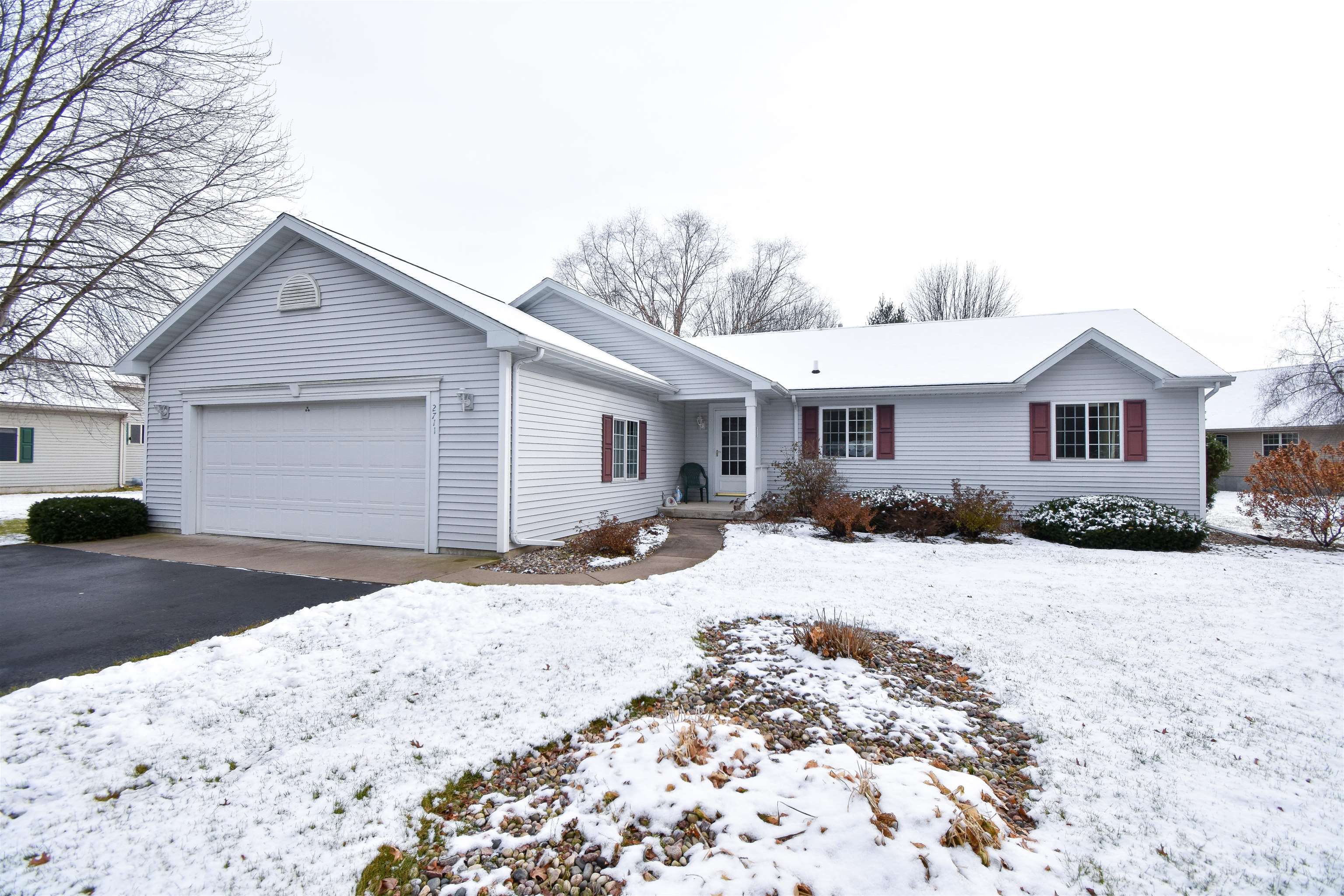 2711 PORTER ROAD, Plover, Wisconsin 54467, 3 Bedrooms Bedrooms, ,2 BathroomsBathrooms,Residential,For Sale,2711 PORTER ROAD,22505480