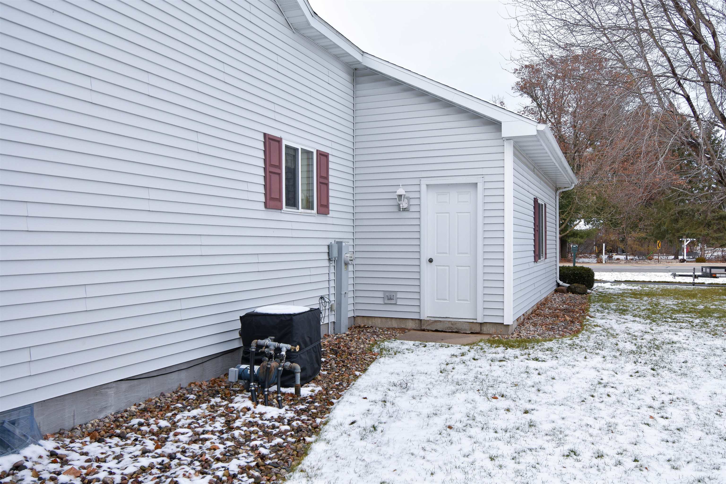 2711 PORTER ROAD, Plover, Wisconsin 54467, 3 Bedrooms Bedrooms, ,2 BathroomsBathrooms,Residential,For Sale,2711 PORTER ROAD,22505480