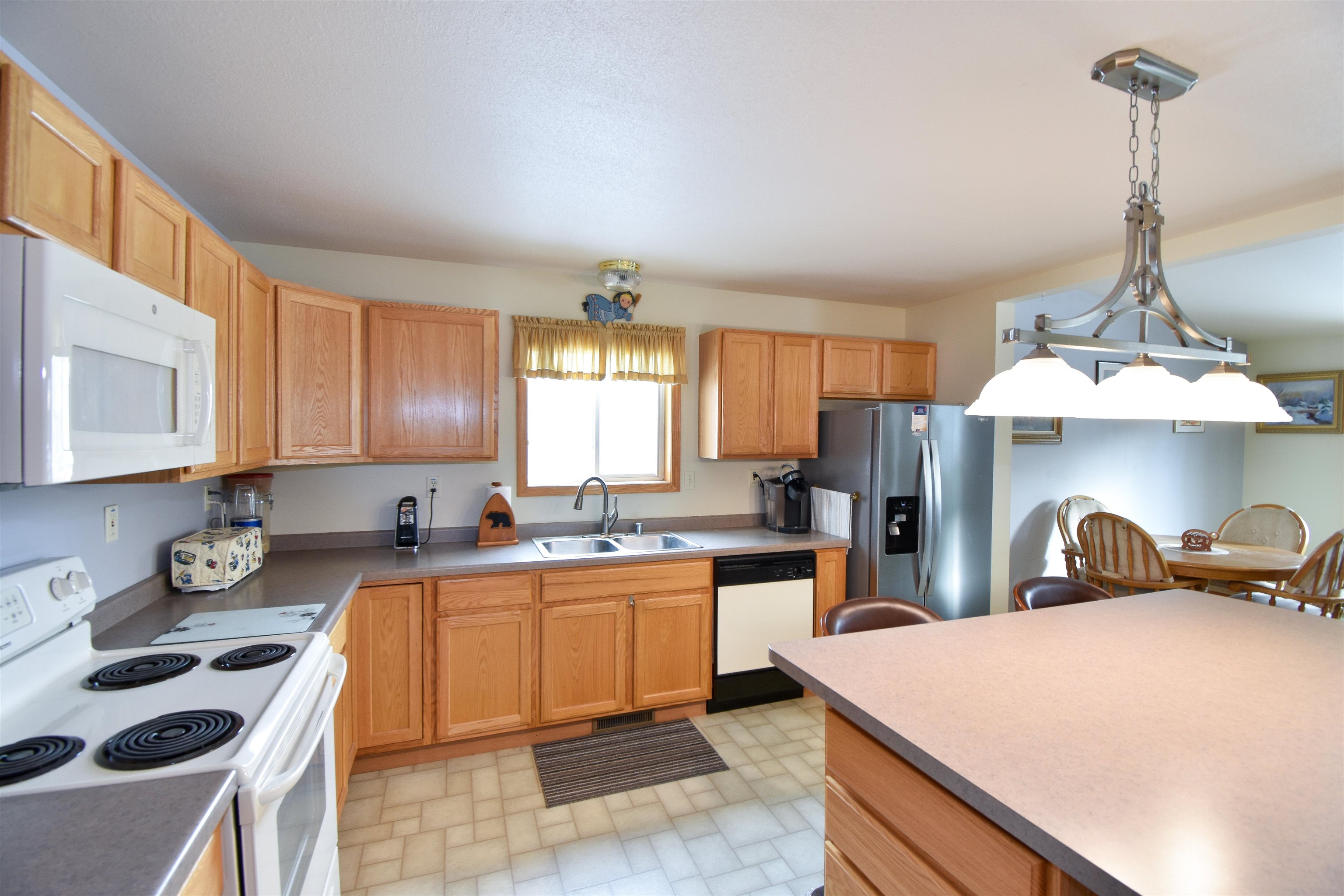 2711 PORTER ROAD, Plover, Wisconsin 54467, 3 Bedrooms Bedrooms, ,2 BathroomsBathrooms,Residential,For Sale,2711 PORTER ROAD,22505480