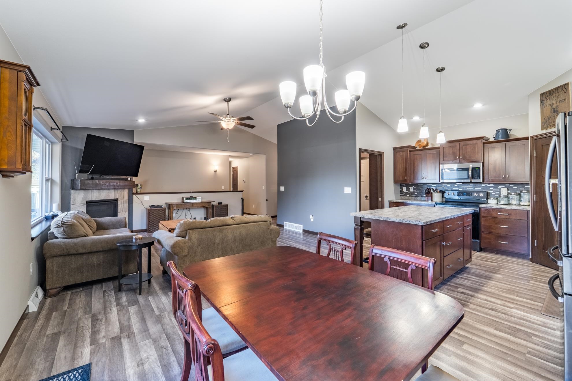 3006 BARCLAY WAY, Weston, Wisconsin 54476, 4 Bedrooms Bedrooms, ,3 BathroomsBathrooms,Residential,For Sale,3006 BARCLAY WAY,22505521