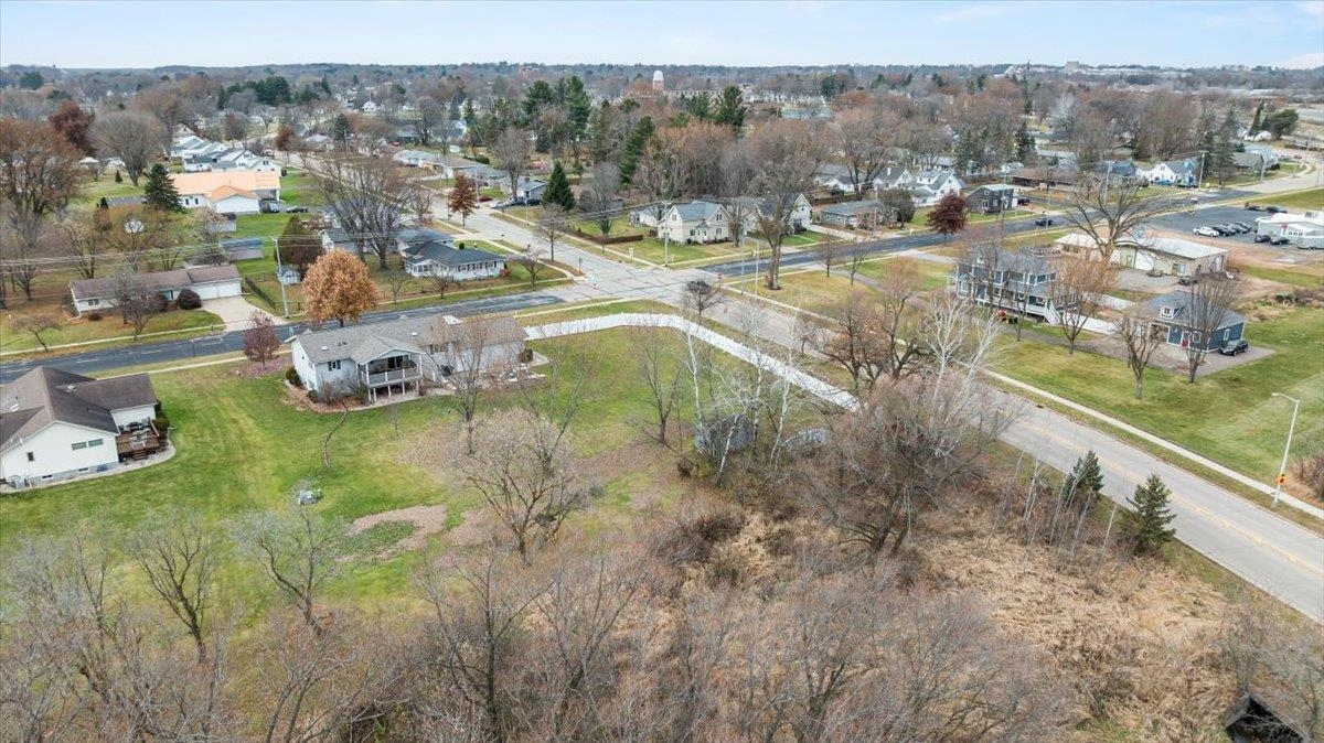 1407 S WASHINGTON AVENUE, Marshfield, Wisconsin 54449, 4 Bedrooms Bedrooms, ,3 BathroomsBathrooms,Residential,For Sale,1407 S WASHINGTON AVENUE,22505537