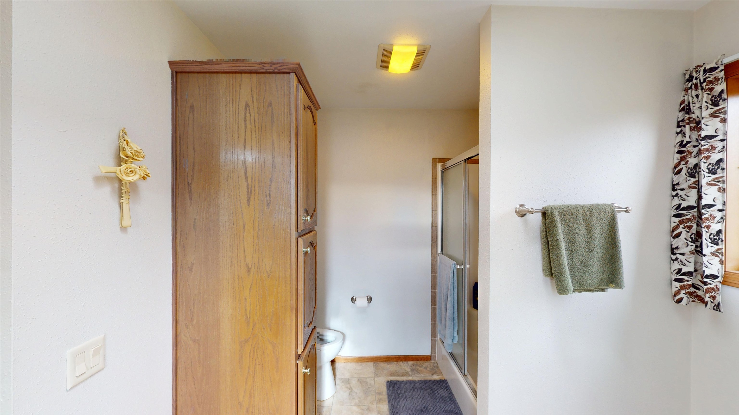 1407 S WASHINGTON AVENUE, Marshfield, Wisconsin 54449, 4 Bedrooms Bedrooms, ,3 BathroomsBathrooms,Residential,For Sale,1407 S WASHINGTON AVENUE,22505537