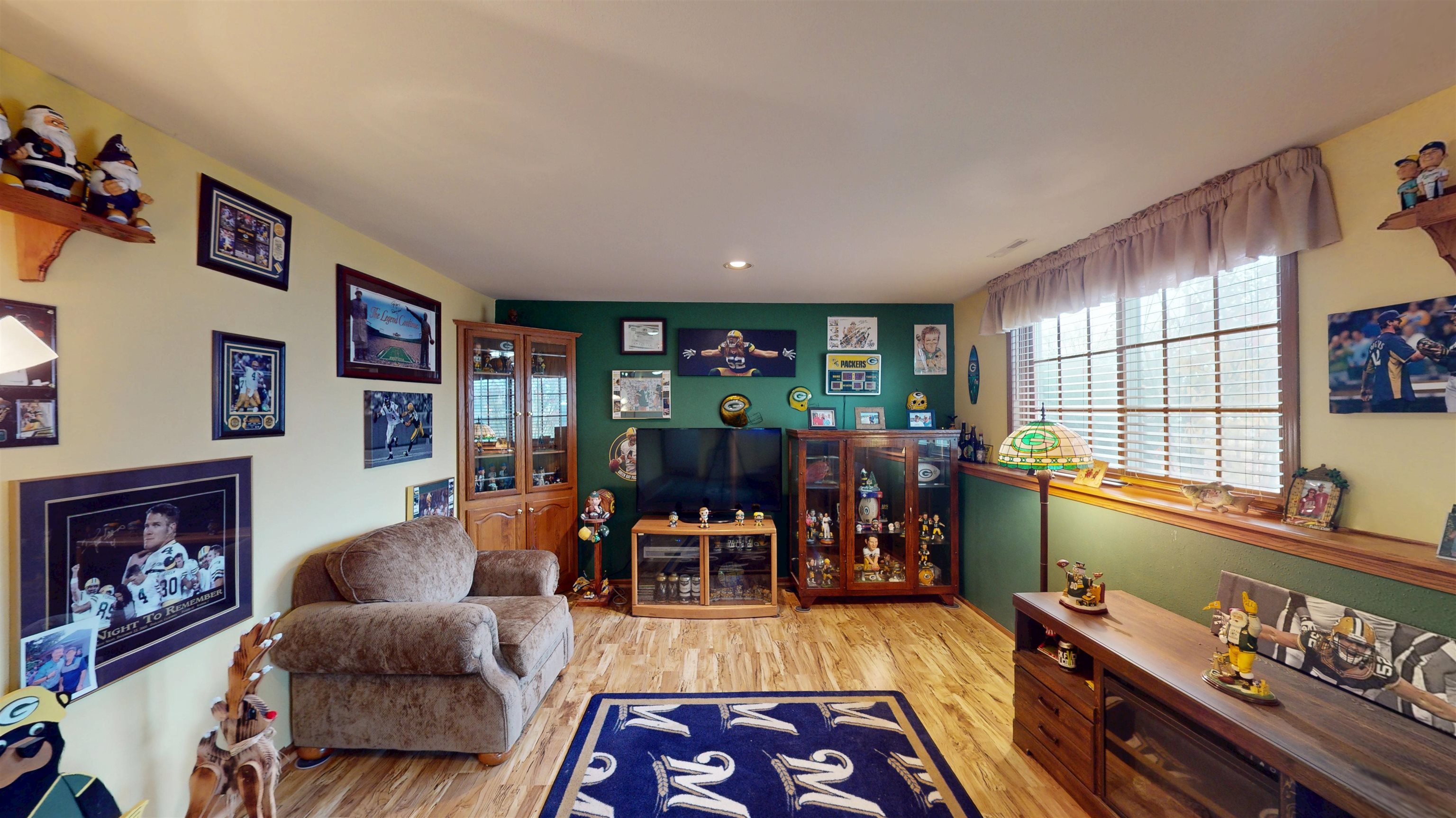 1407 S WASHINGTON AVENUE, Marshfield, Wisconsin 54449, 4 Bedrooms Bedrooms, ,3 BathroomsBathrooms,Residential,For Sale,1407 S WASHINGTON AVENUE,22505537