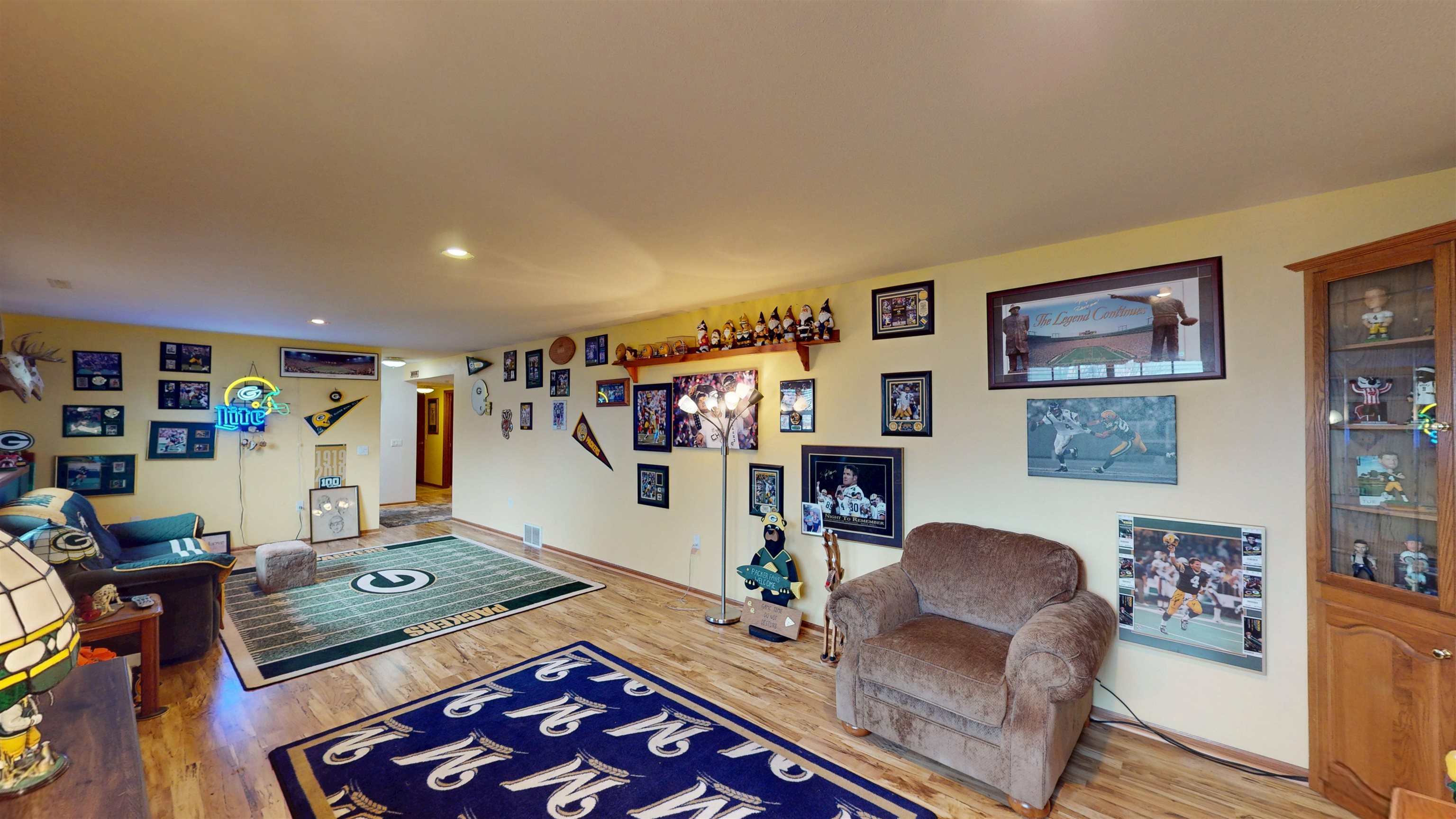 1407 S WASHINGTON AVENUE, Marshfield, Wisconsin 54449, 4 Bedrooms Bedrooms, ,3 BathroomsBathrooms,Residential,For Sale,1407 S WASHINGTON AVENUE,22505537