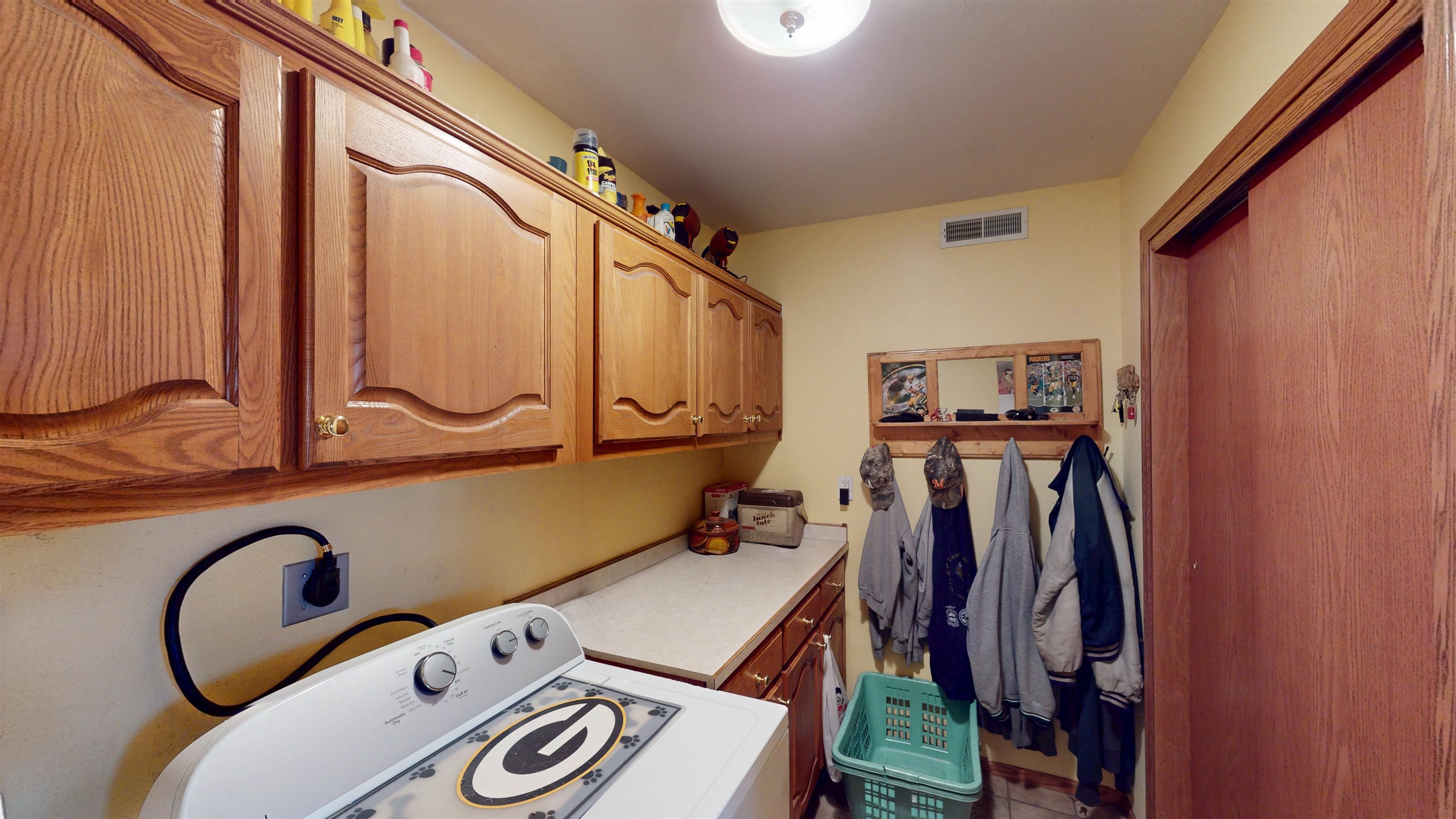 1407 S WASHINGTON AVENUE, Marshfield, Wisconsin 54449, 4 Bedrooms Bedrooms, ,3 BathroomsBathrooms,Residential,For Sale,1407 S WASHINGTON AVENUE,22505537