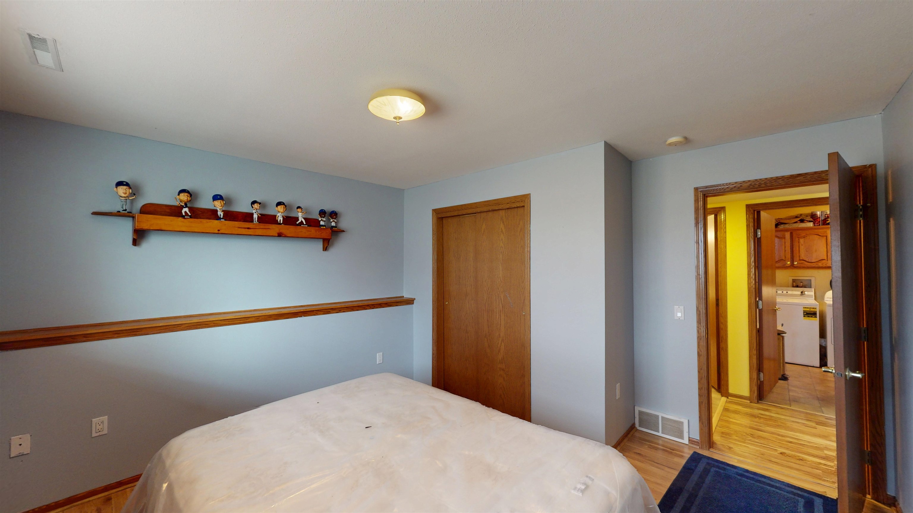 1407 S WASHINGTON AVENUE, Marshfield, Wisconsin 54449, 4 Bedrooms Bedrooms, ,3 BathroomsBathrooms,Residential,For Sale,1407 S WASHINGTON AVENUE,22505537