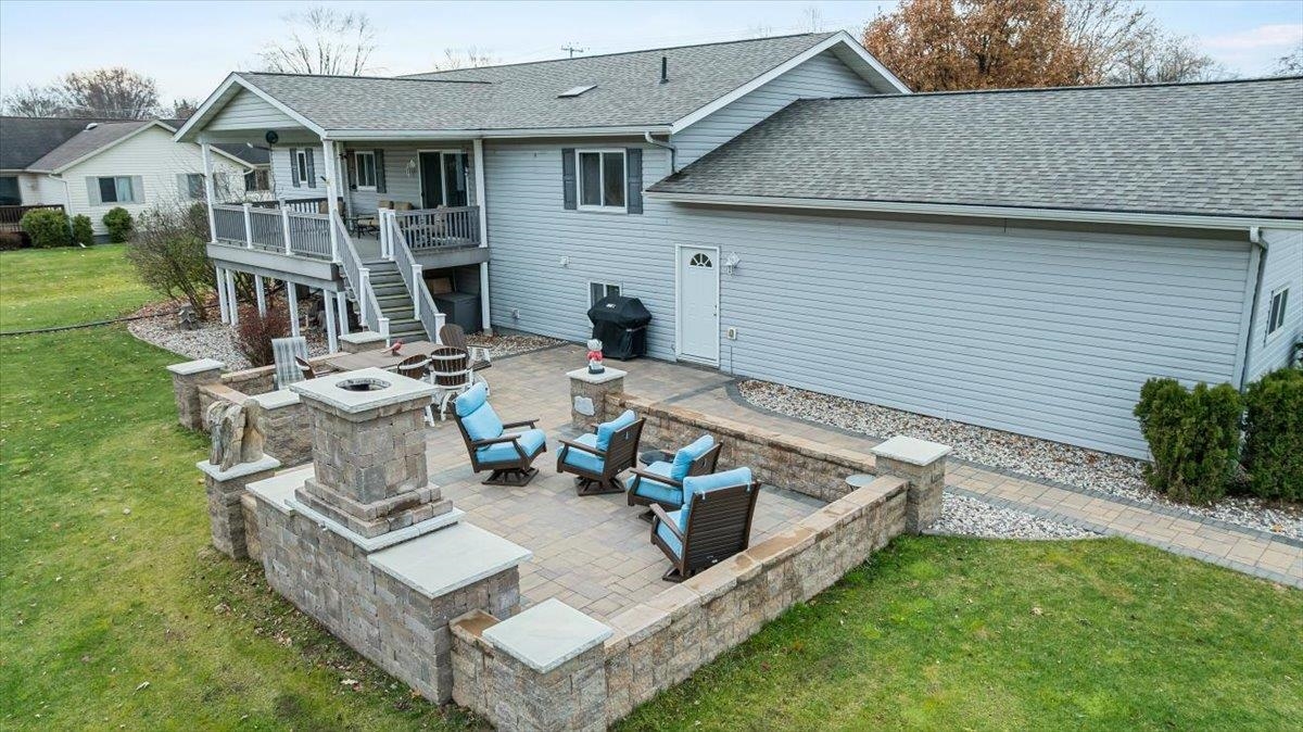 1407 S WASHINGTON AVENUE, Marshfield, Wisconsin 54449, 4 Bedrooms Bedrooms, ,3 BathroomsBathrooms,Residential,For Sale,1407 S WASHINGTON AVENUE,22505537