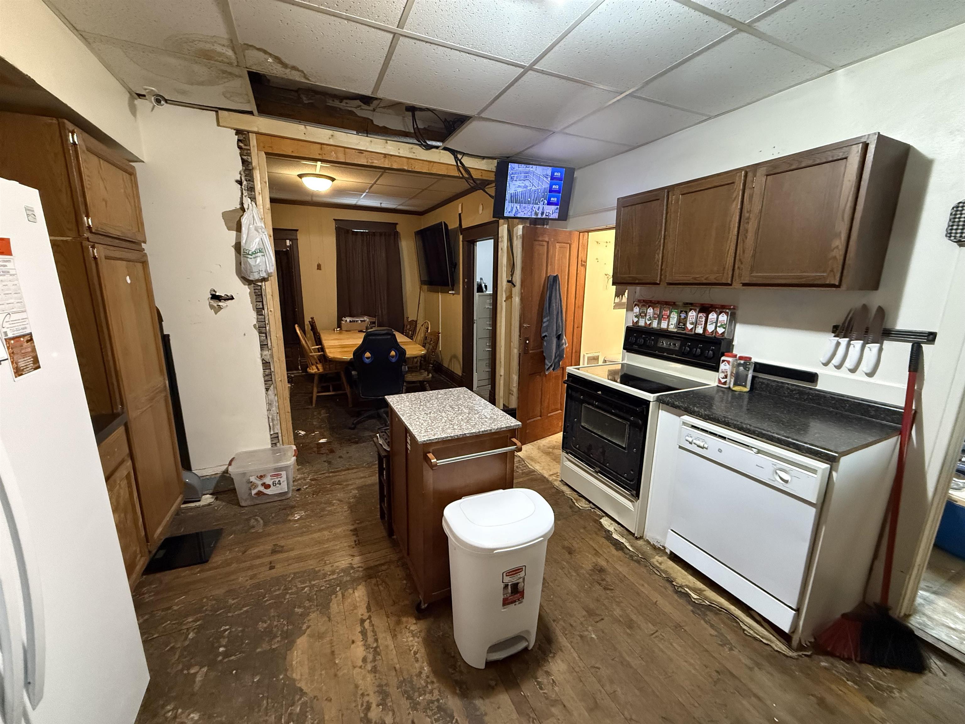 421 N 3RD AVENUE, Wausau, Wisconsin 54401, 1 Bedroom Bedrooms, 6 Rooms Rooms,1 BathroomBathrooms,Multi-family,For Sale,421 N 3RD AVENUE,22505561