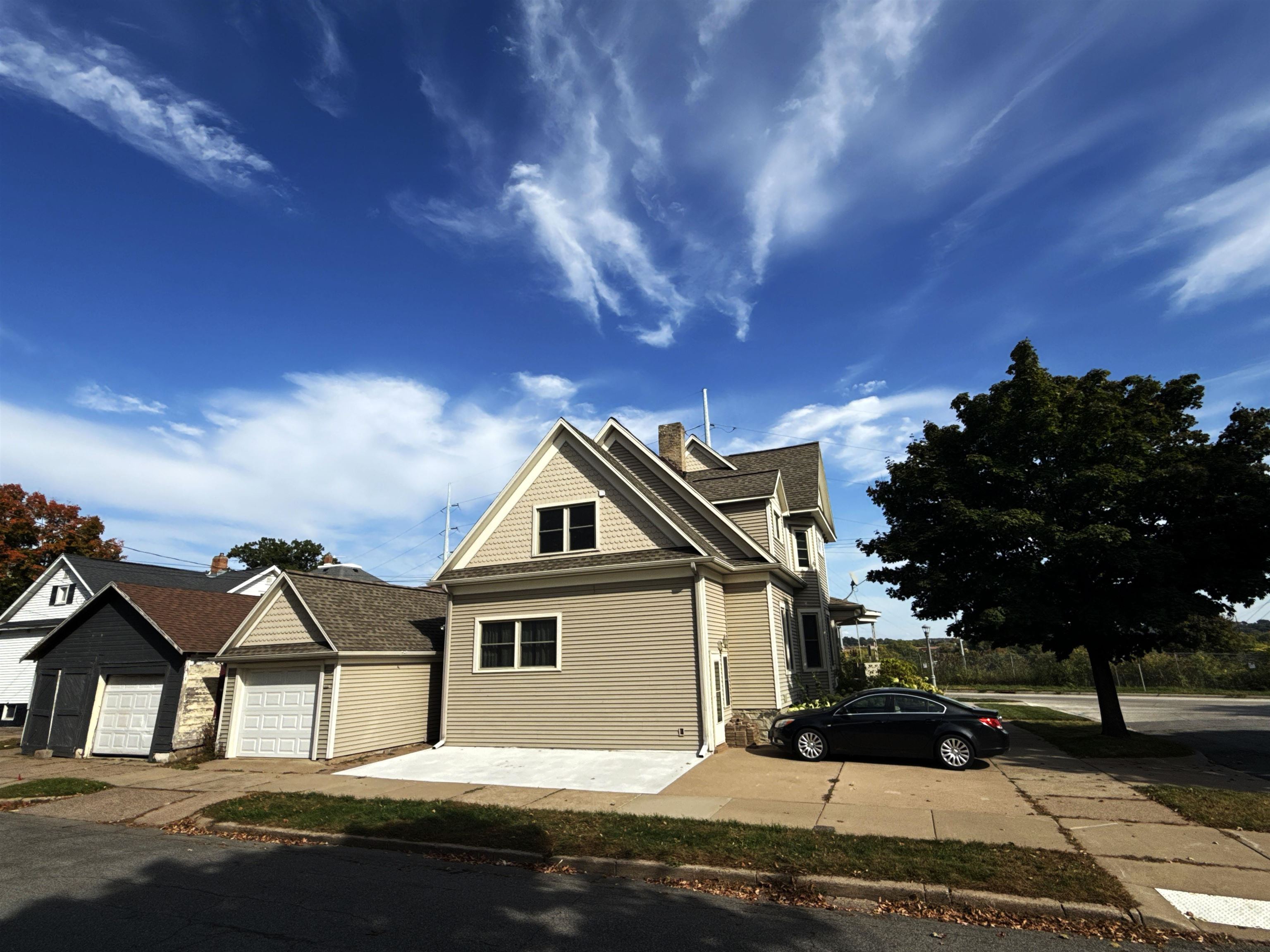 550 S 1ST AVENUE, Wausau, Wisconsin 54401, 1 Room Rooms,1 BathroomBathrooms,Multi-family,For Sale,550 S 1ST AVENUE,22505575