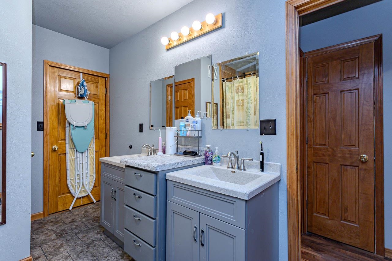 455 MAIN STREET, Birnamwood, Wisconsin 54414, 3 Bedrooms Bedrooms, ,3 BathroomsBathrooms,Residential,For Sale,455 MAIN STREET,22505578