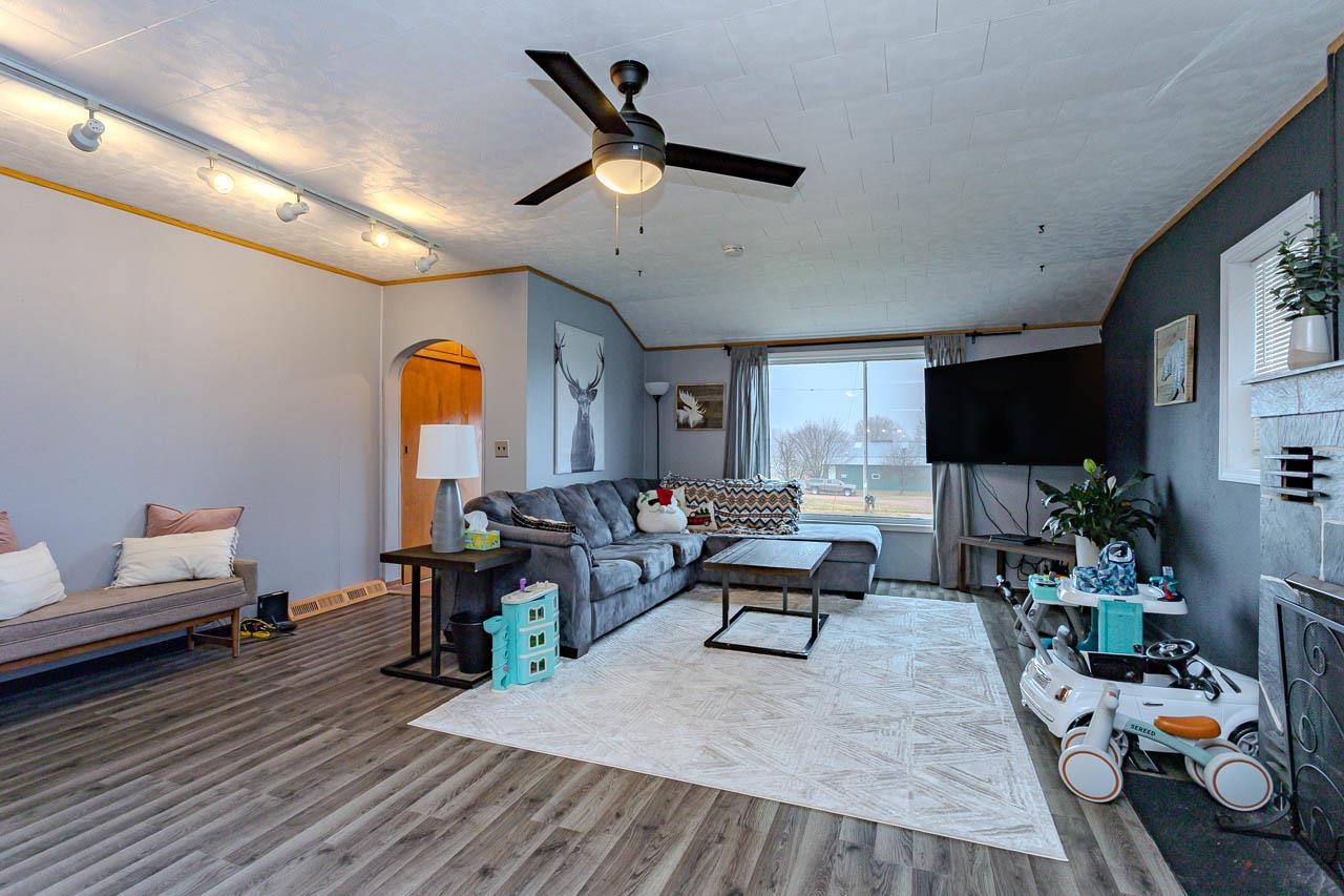 455 MAIN STREET, Birnamwood, Wisconsin 54414, 3 Bedrooms Bedrooms, ,3 BathroomsBathrooms,Residential,For Sale,455 MAIN STREET,22505578